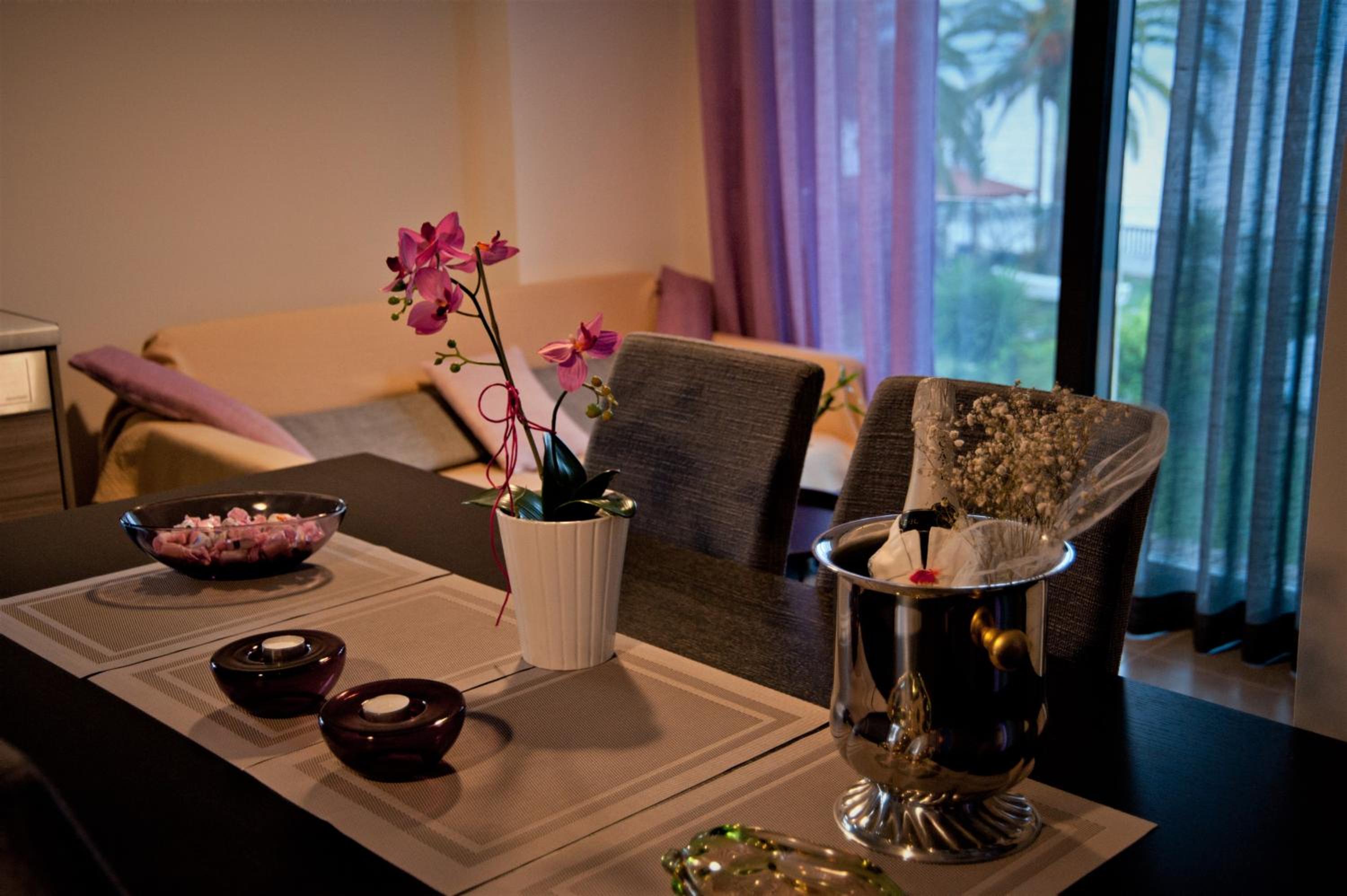 Seacret Apartments