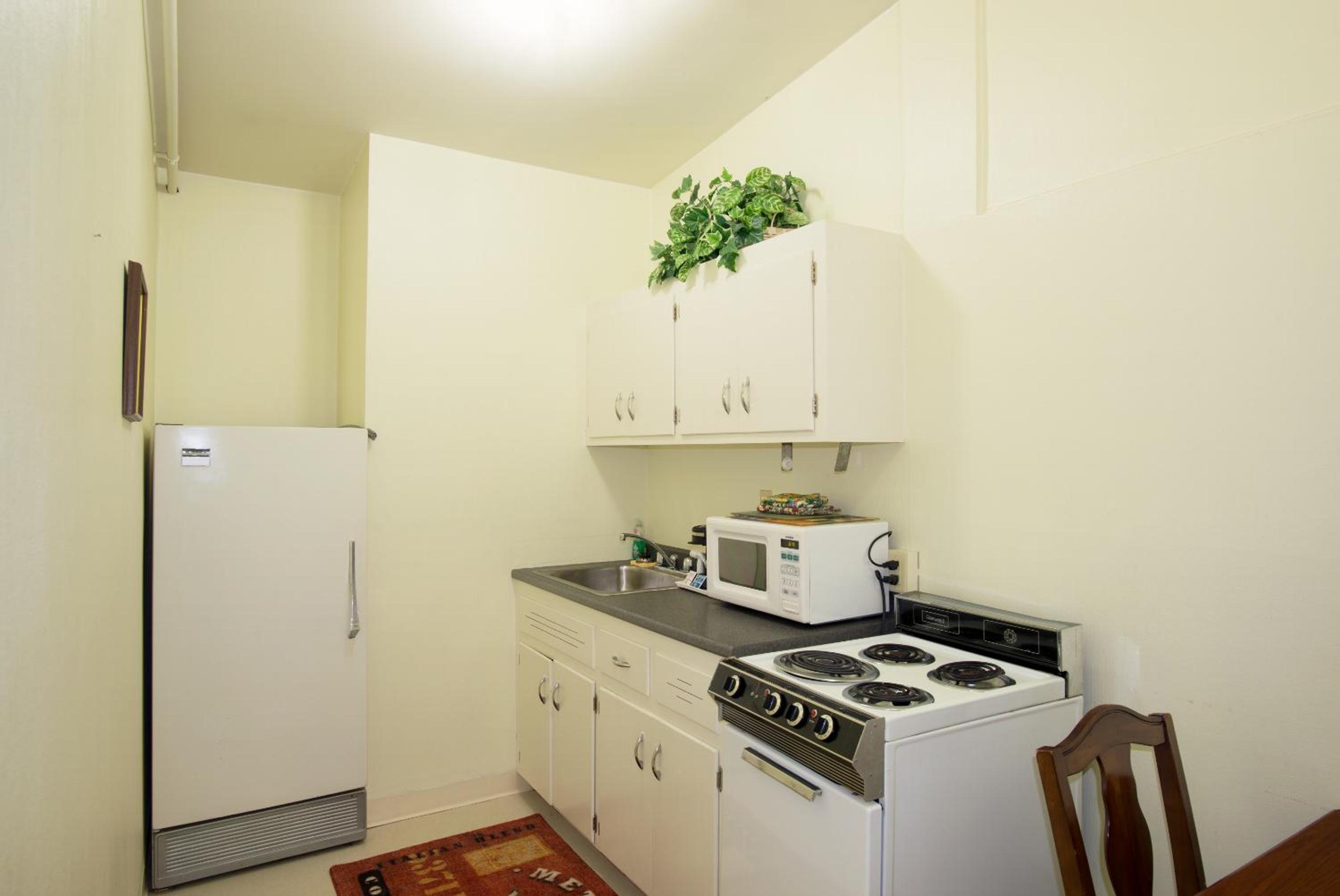 Dover Vacations - Downtown Dover Inn - Property Image 12