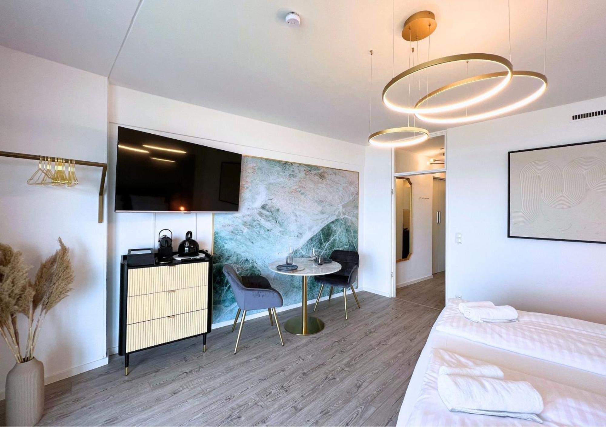 NEW I GREAT CITY VIEW I 32 FLOOR I BOXSPRINGBED and NETFLIX