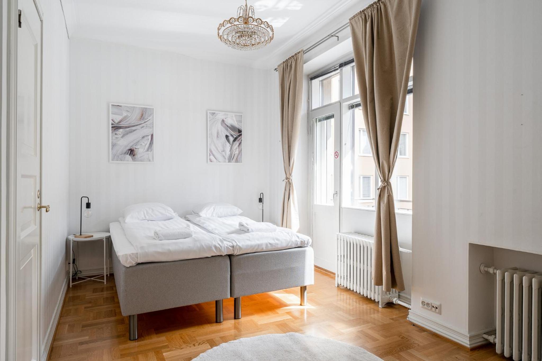 "Tuulensuu" - Historical 2BR Apartment with Sauna & Great Location view 4