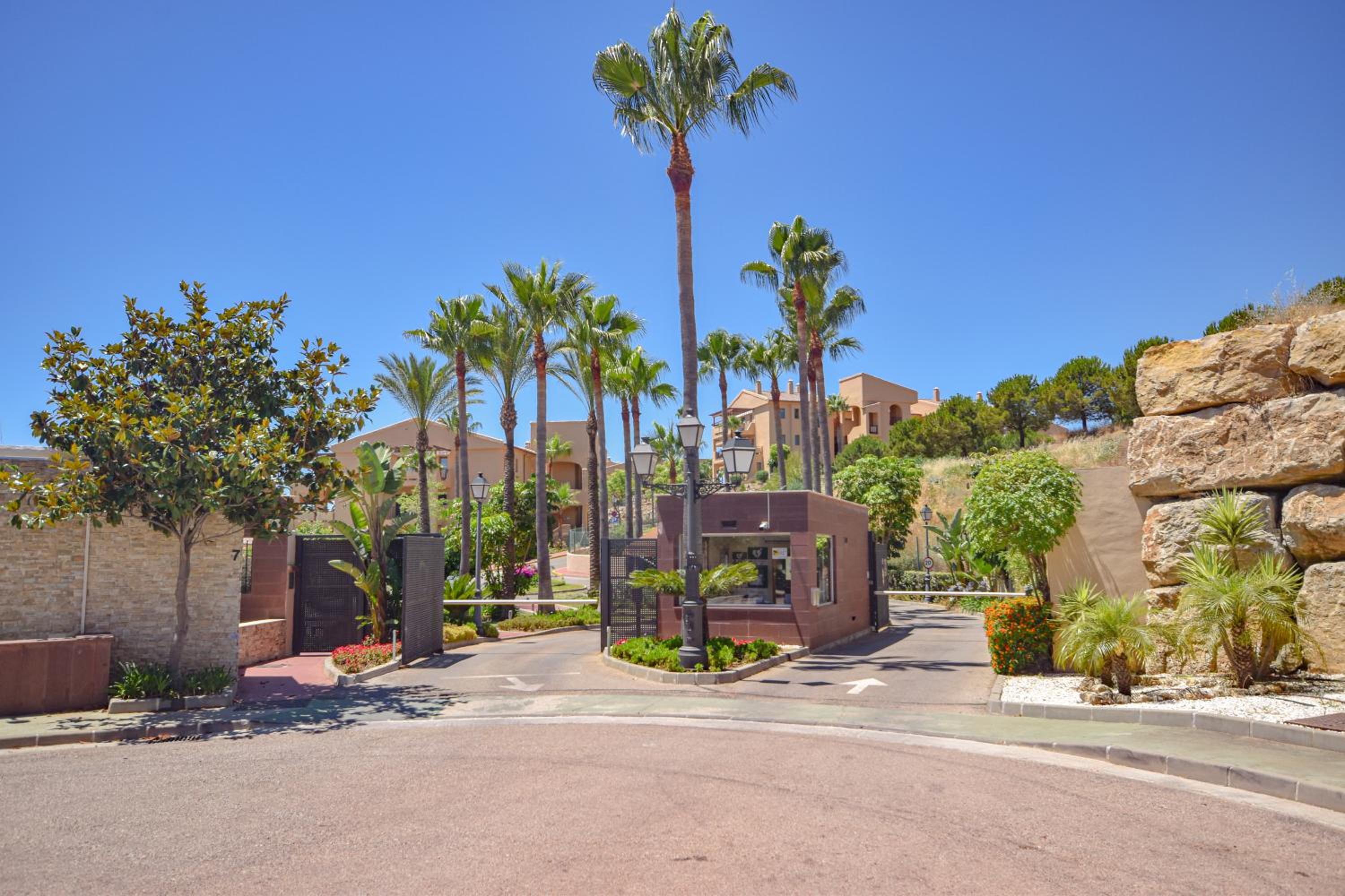 Beautiful apartment, with private terrace in Benahavís, Marbella
