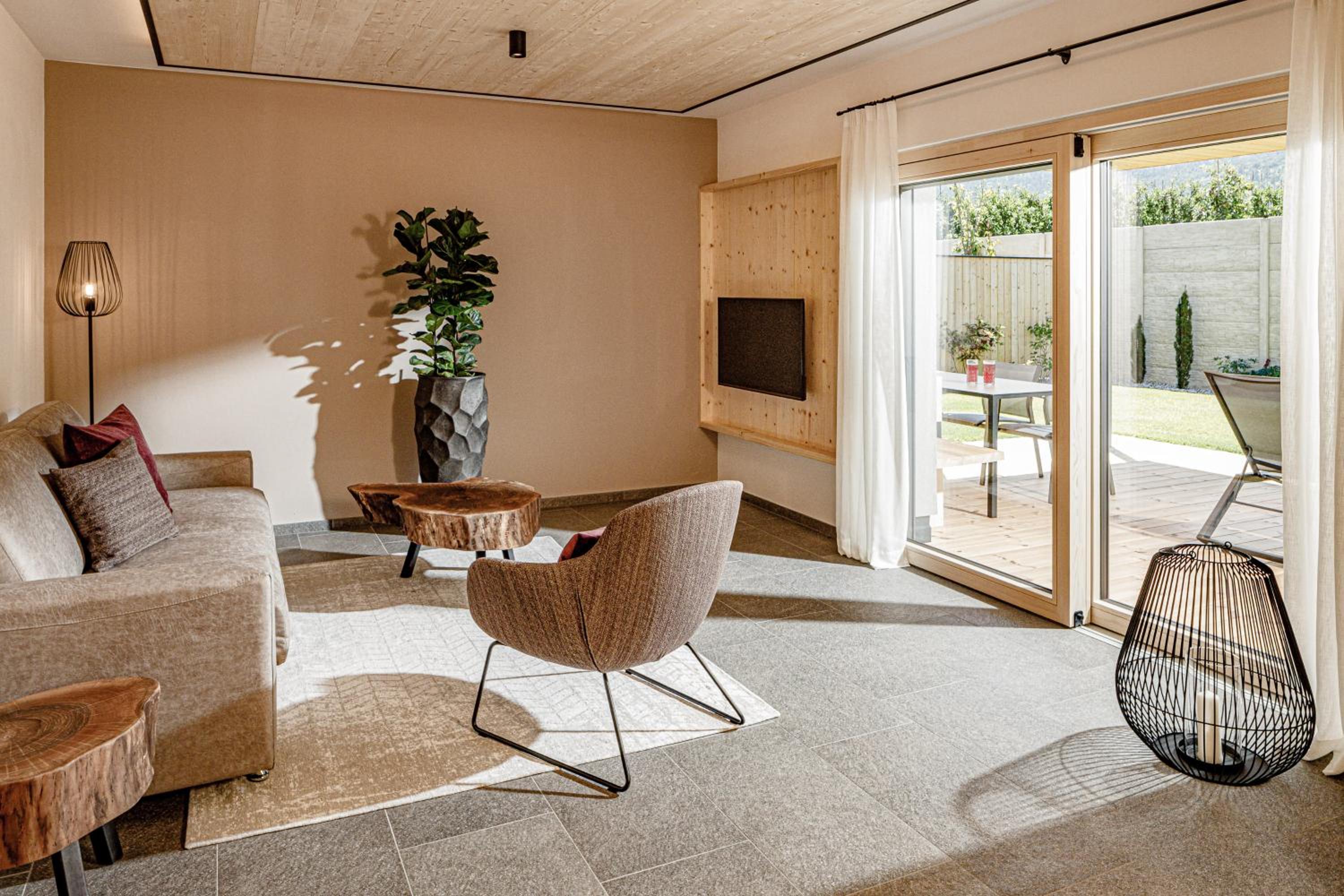 Amolaris Garden Lodges & Guesthouse