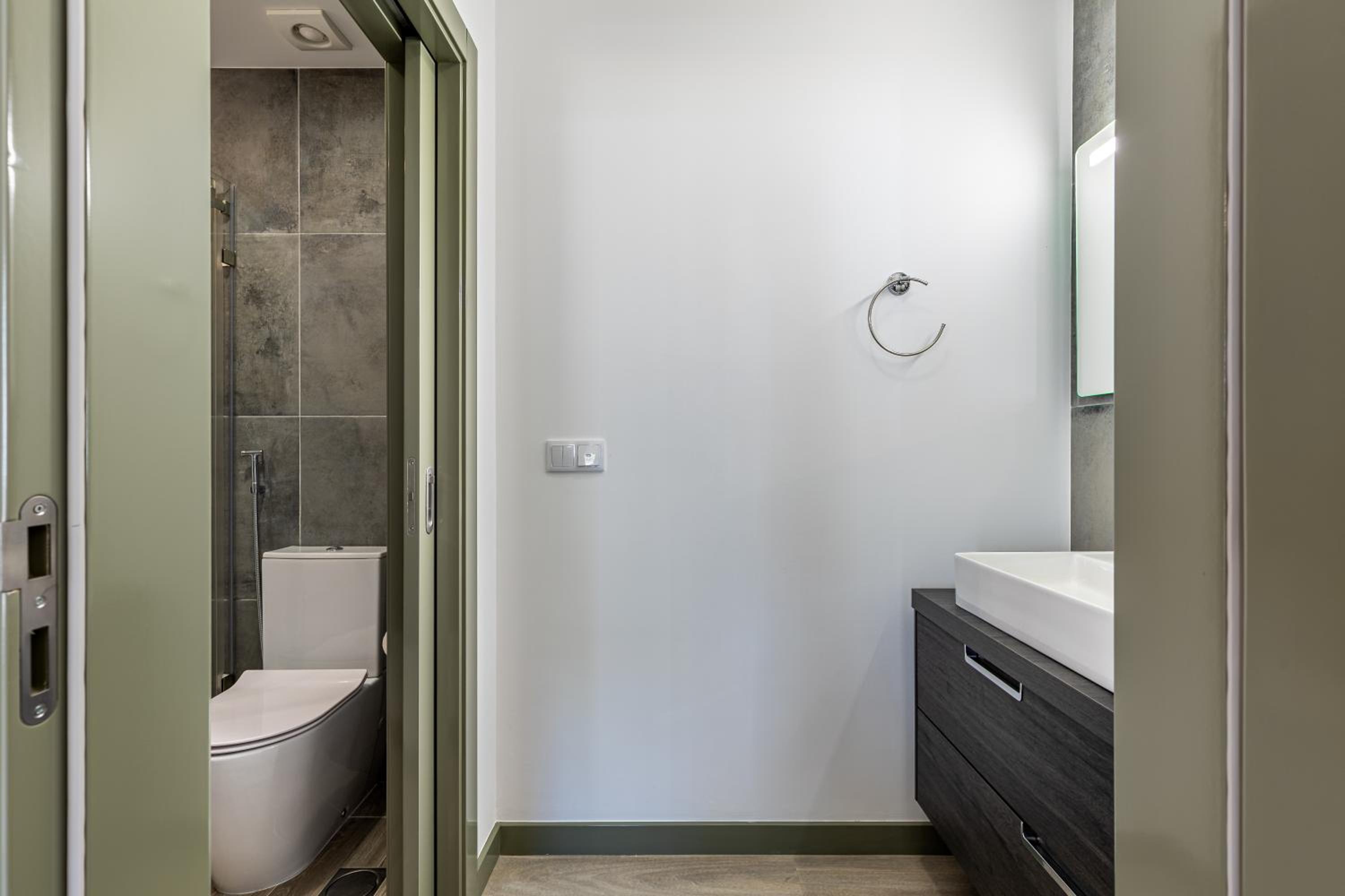 Fort Bay Suite Apartments view 2