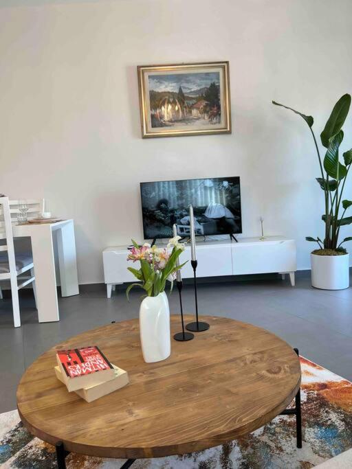 Mozart House - Spacious Luxury Apartment - Heart of the City