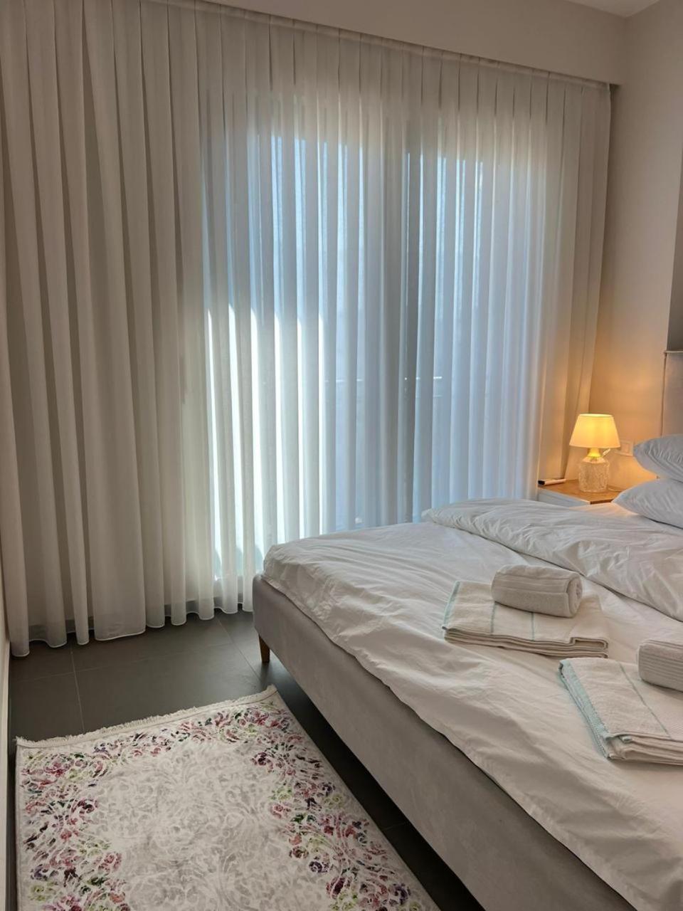 Mozart House - Spacious Luxury Apartment - Heart of the City