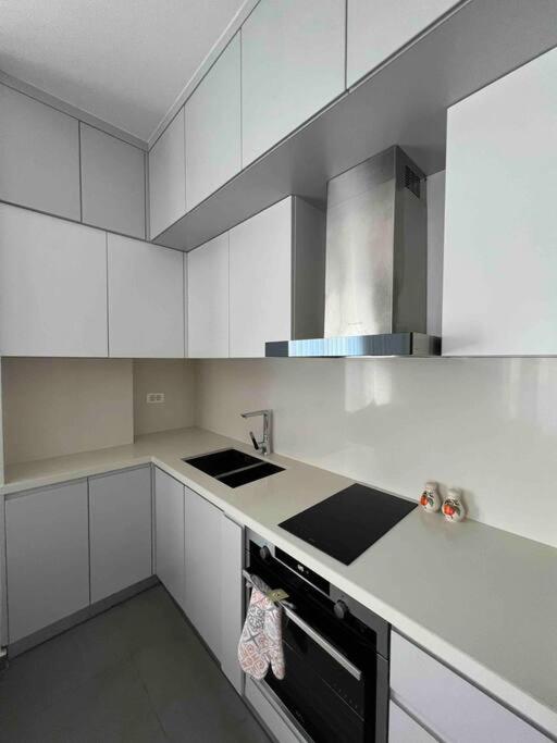 Mozart House - Spacious Luxury Apartment - Heart of the City
