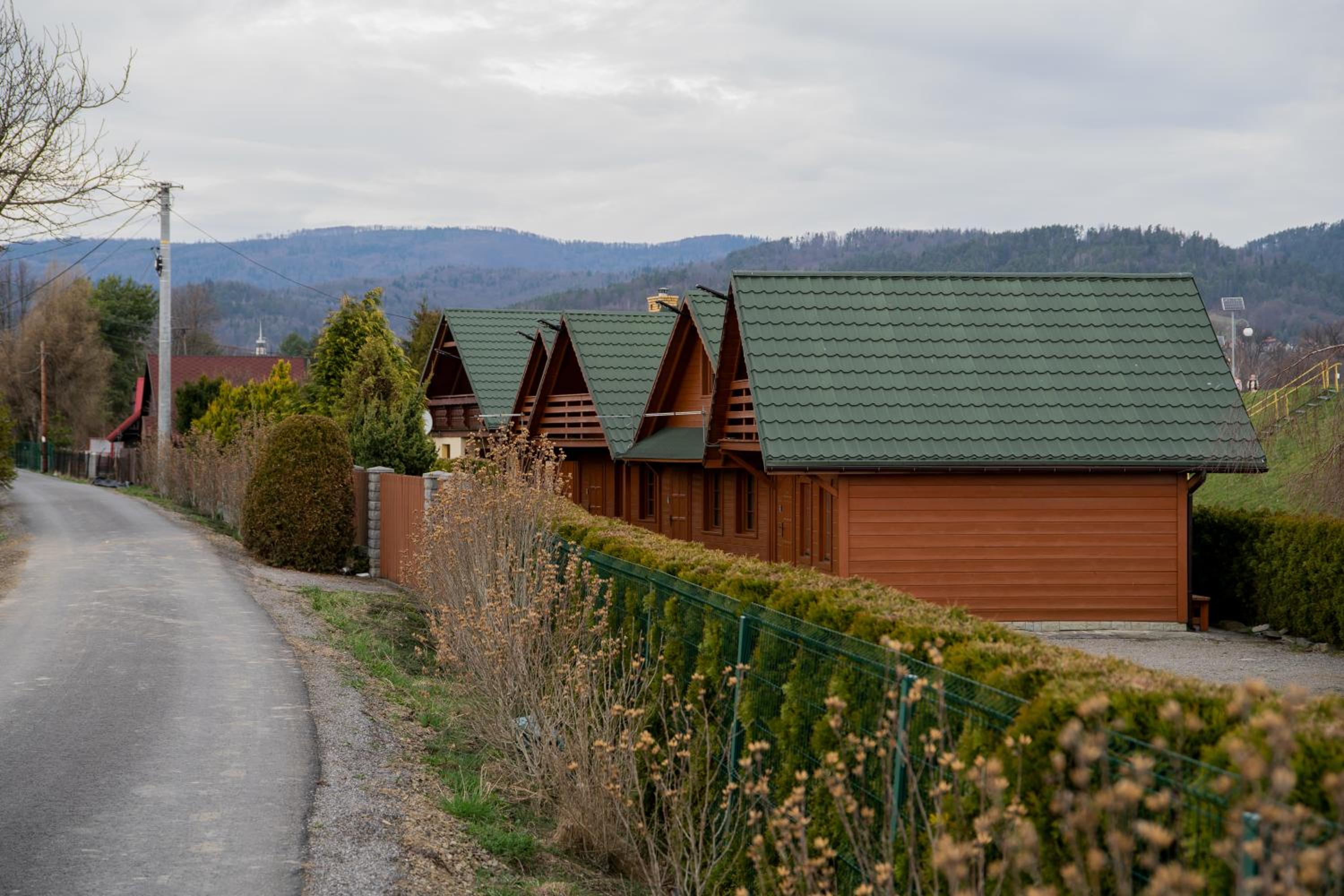 Domki nad jeziorem-Wodnik