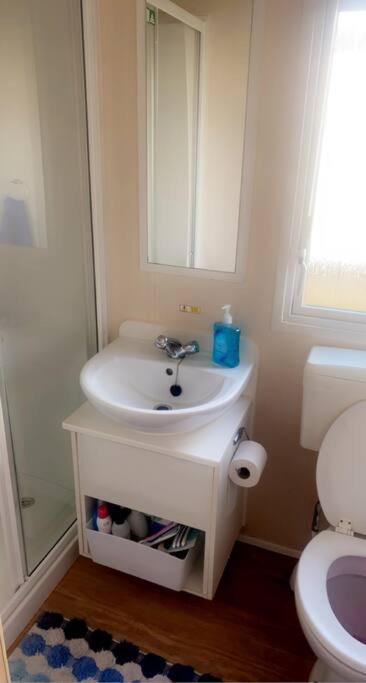 Whitley Bay Vacations - Whitley bay caravan retreat - Property Image 9