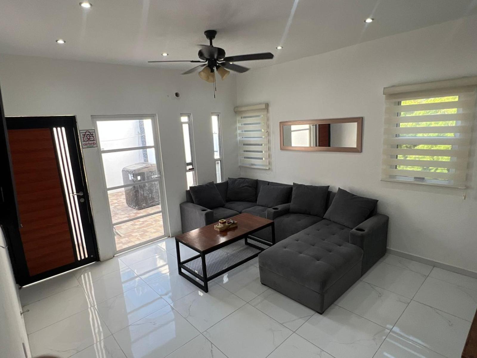 CASA PALOMA 2 EN SEGUNDA PLANTA CERCA DE AEROPUERTO Y CENTRO COMERCIAL view 2