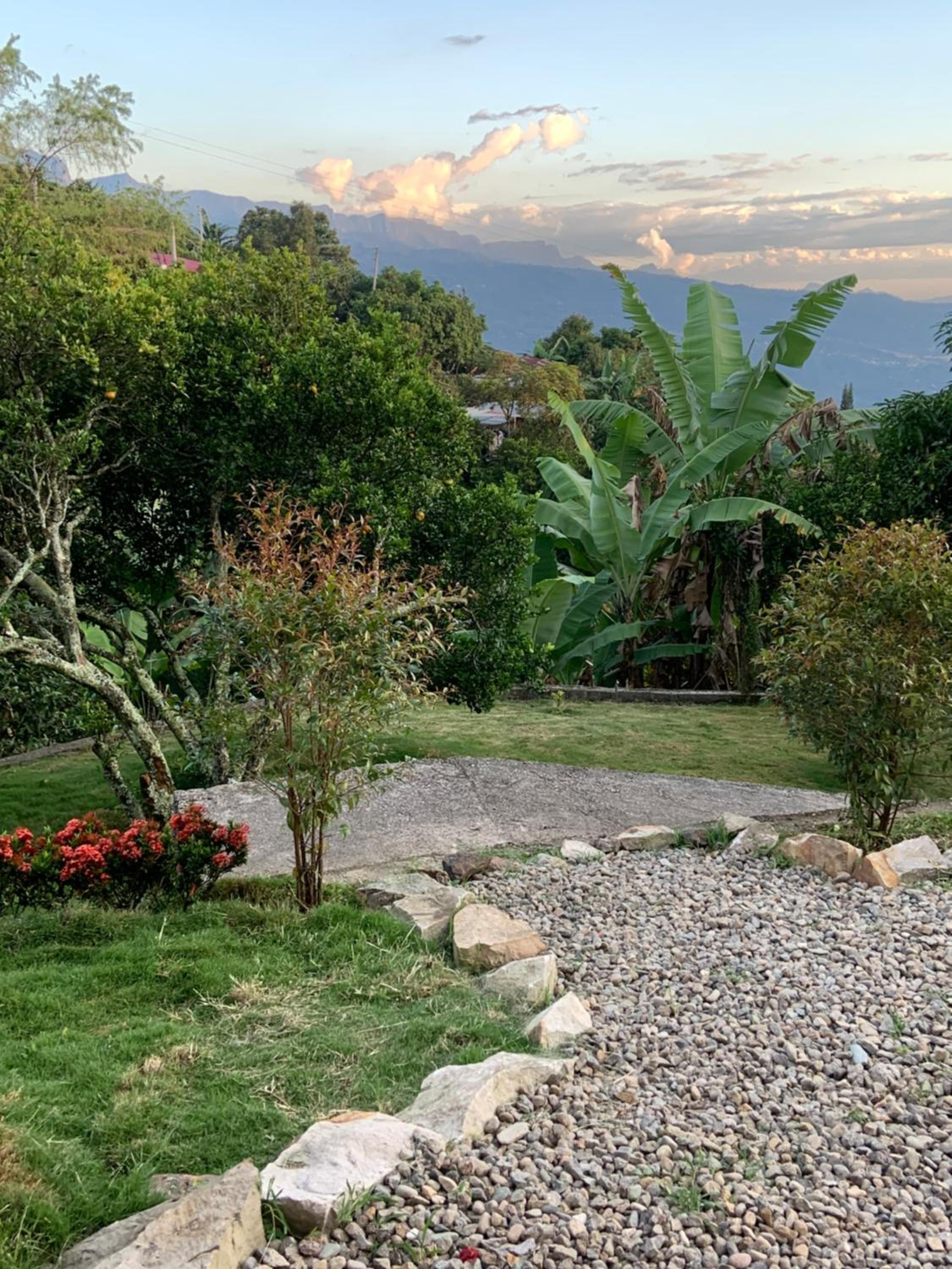 Finca Completa - Casa Privada - Vía Bogotá - La Mesa con WIFI - Pet Friendly view 5