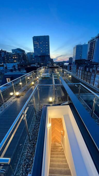 Panoramic Perfection Marble Arch 2BR Penthouse 74