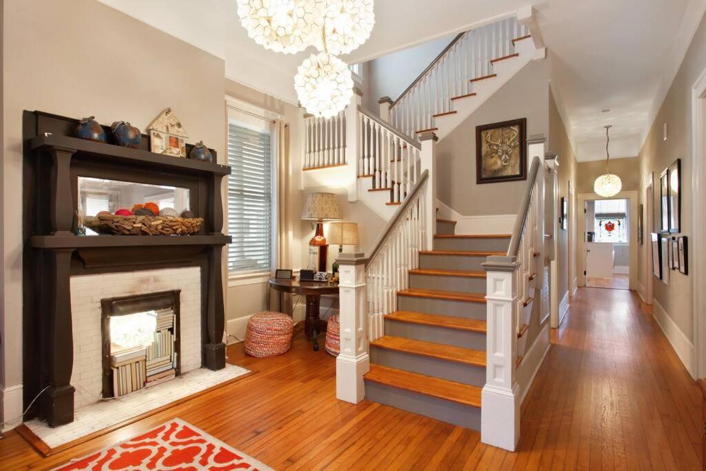 Big Yellow Brick House - Victorian District view 2
