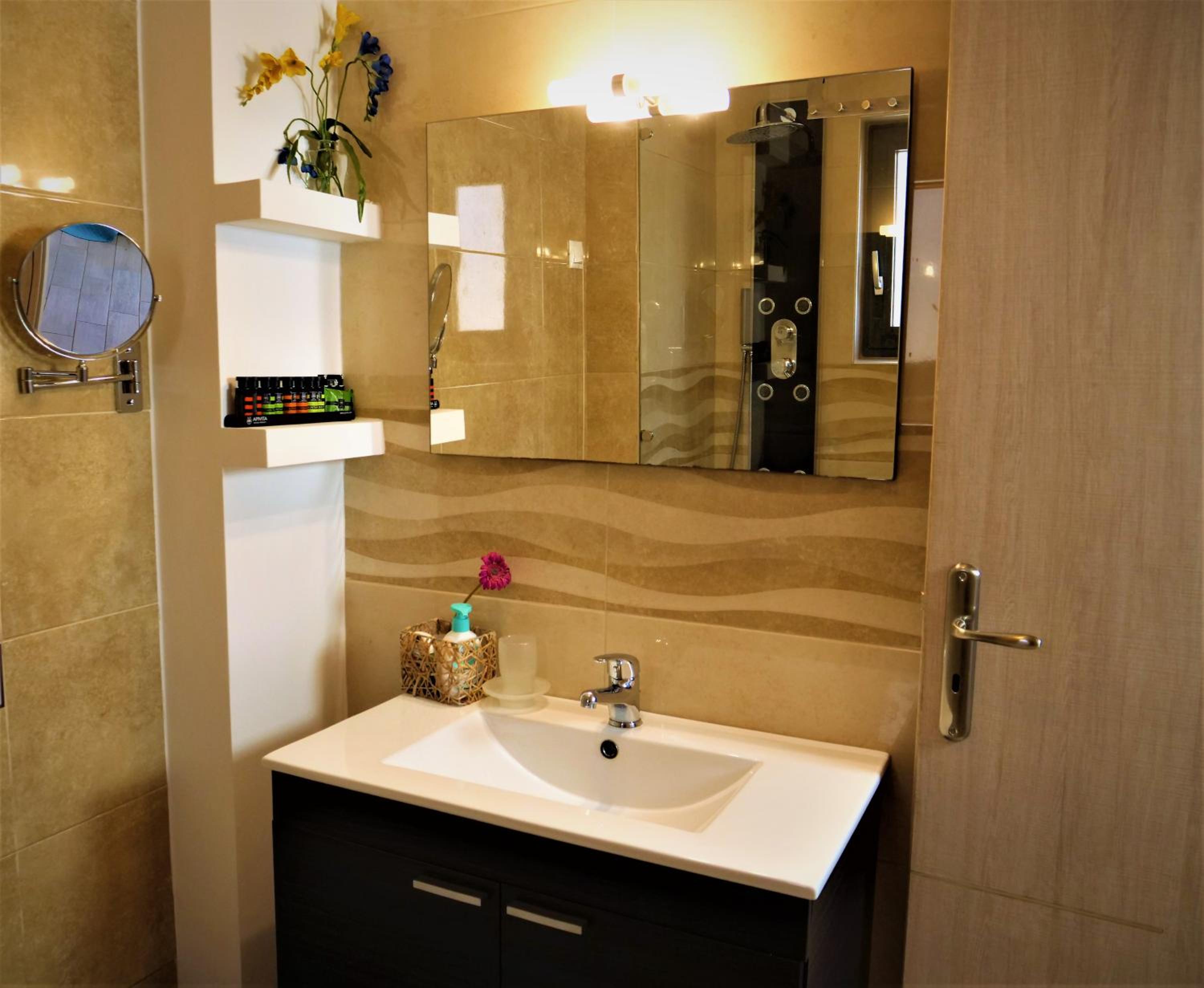 Seacret Apartments