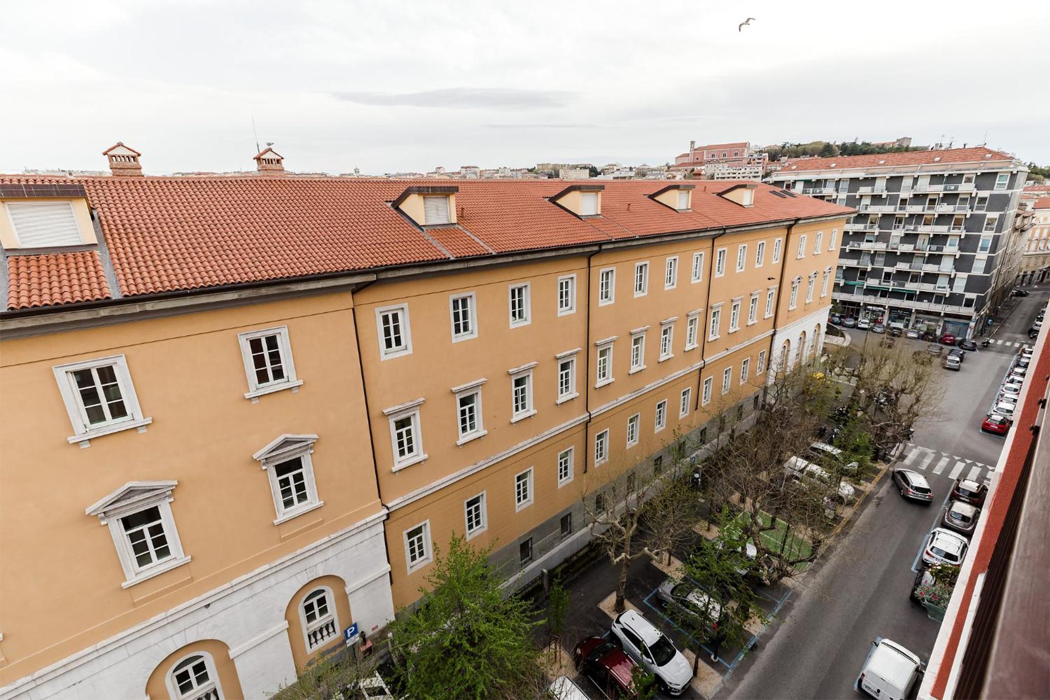 Appartamento Slataper - ampio e con vista photo 1