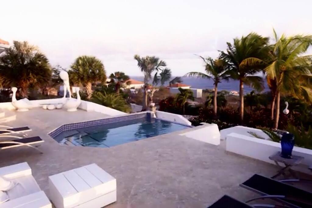 VillaDelSol-Ocean Front Resort-Pool-up to 8 Guests-Walk to the Beach