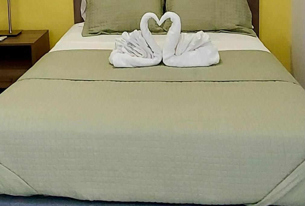 VillaDelSol-Ocean Front Resort-Pool-up to 8 Guests-Walk to the Beach