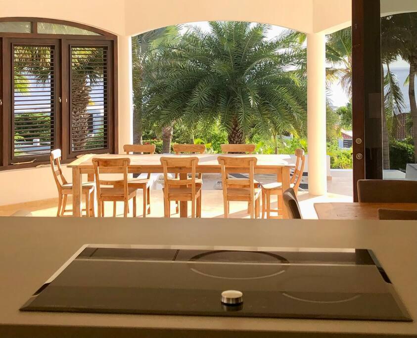 VillaDelSol-Ocean Front Resort-Pool-up to 8 Guests-Walk to the Beach