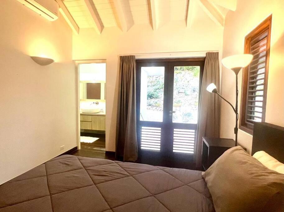 VillaDelSol-Ocean Front Resort-Pool-up to 8 Guests-Walk to the Beach