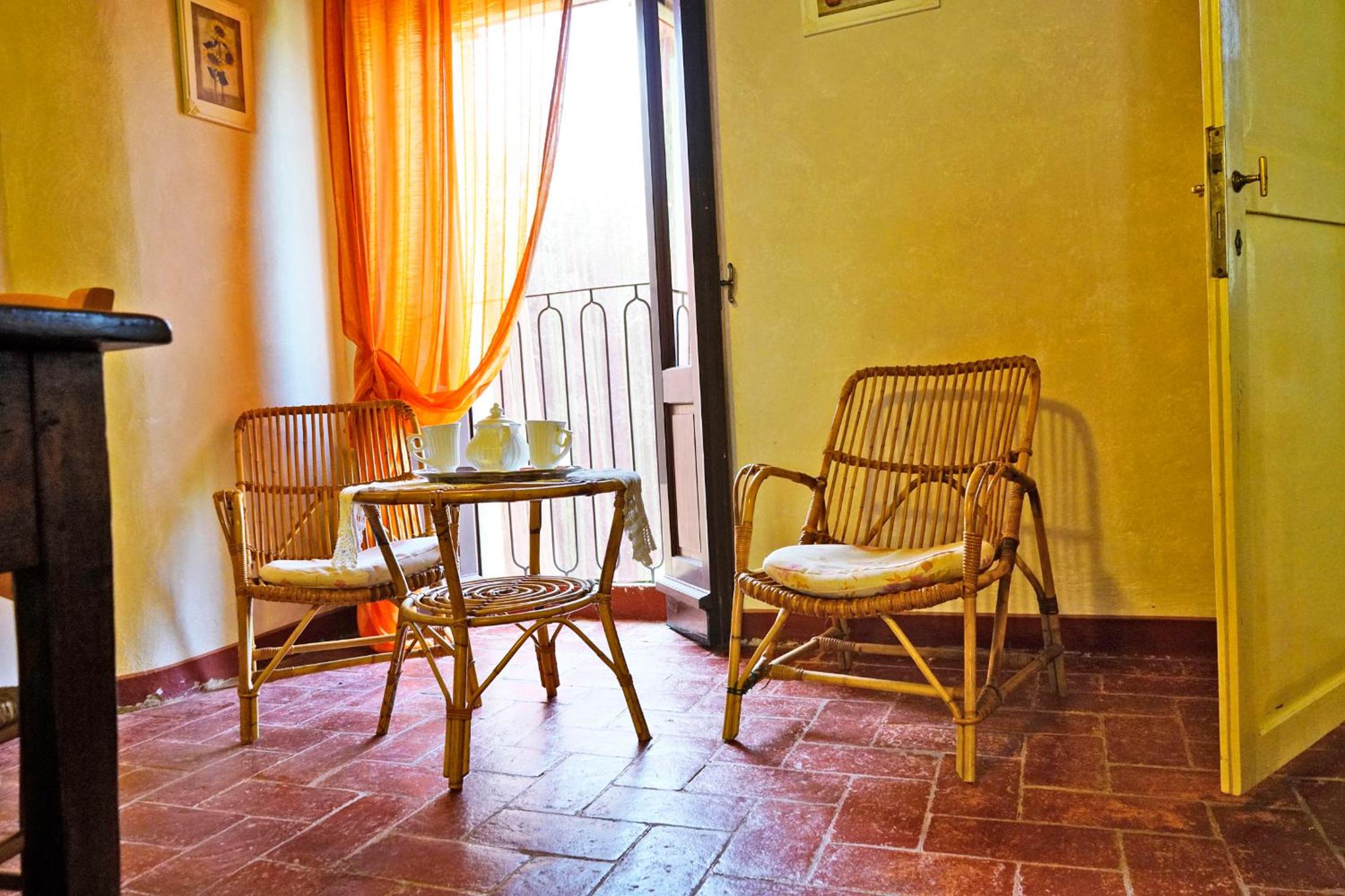Antica Pietra holiday house with pool