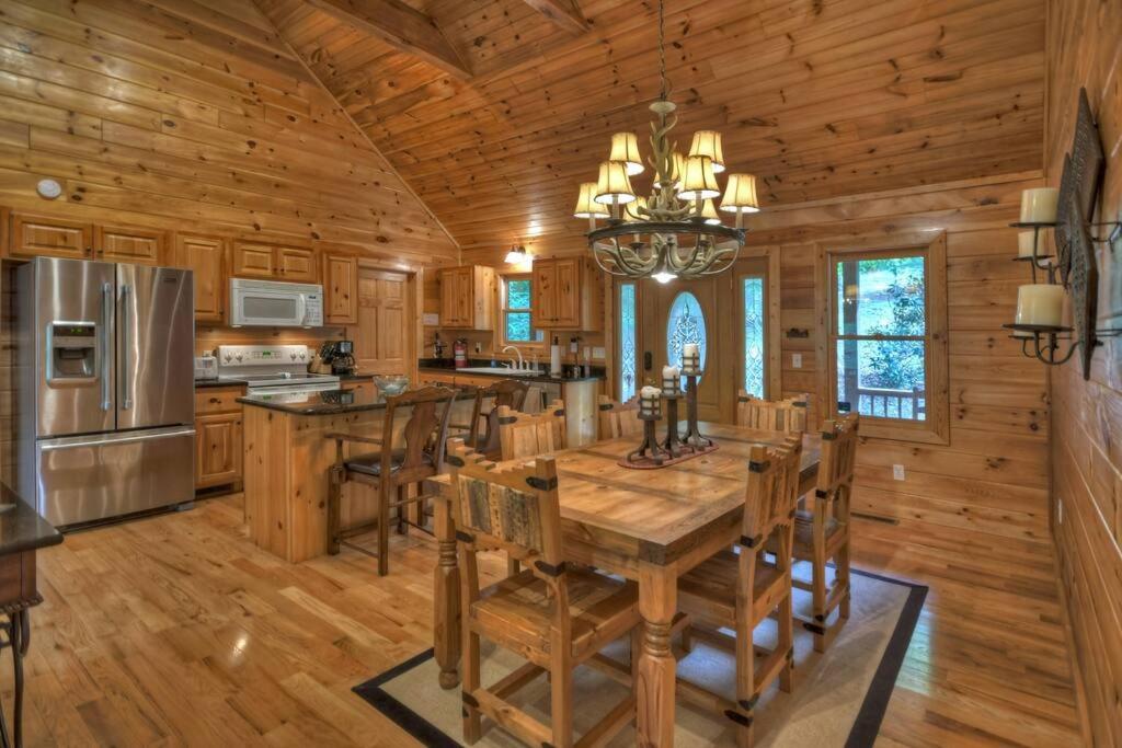 Family Friendly Cabin On A Creek With Large Yard view 4