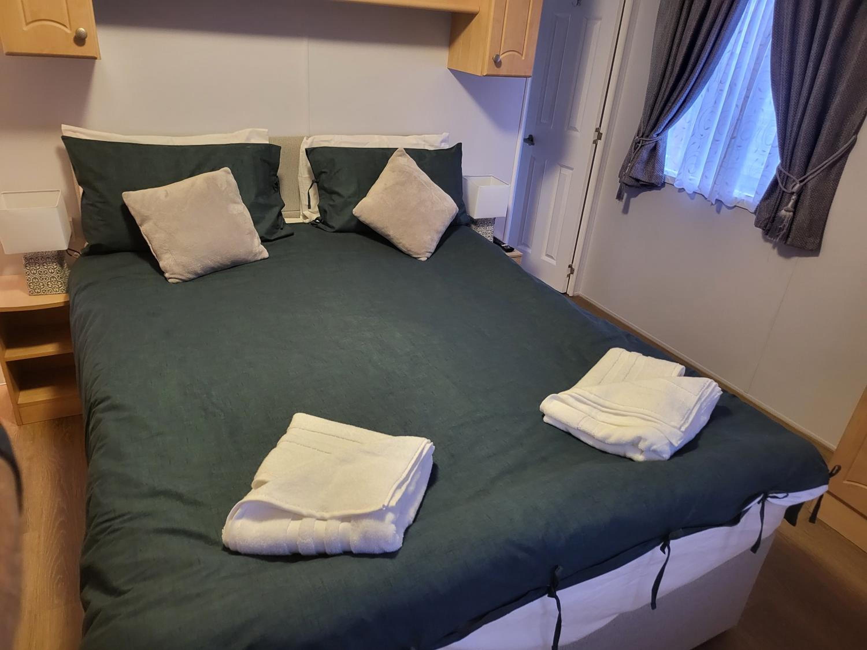 Vacation Escape - Valley Farm -Clacton-on-sea - Holiday Park view 3