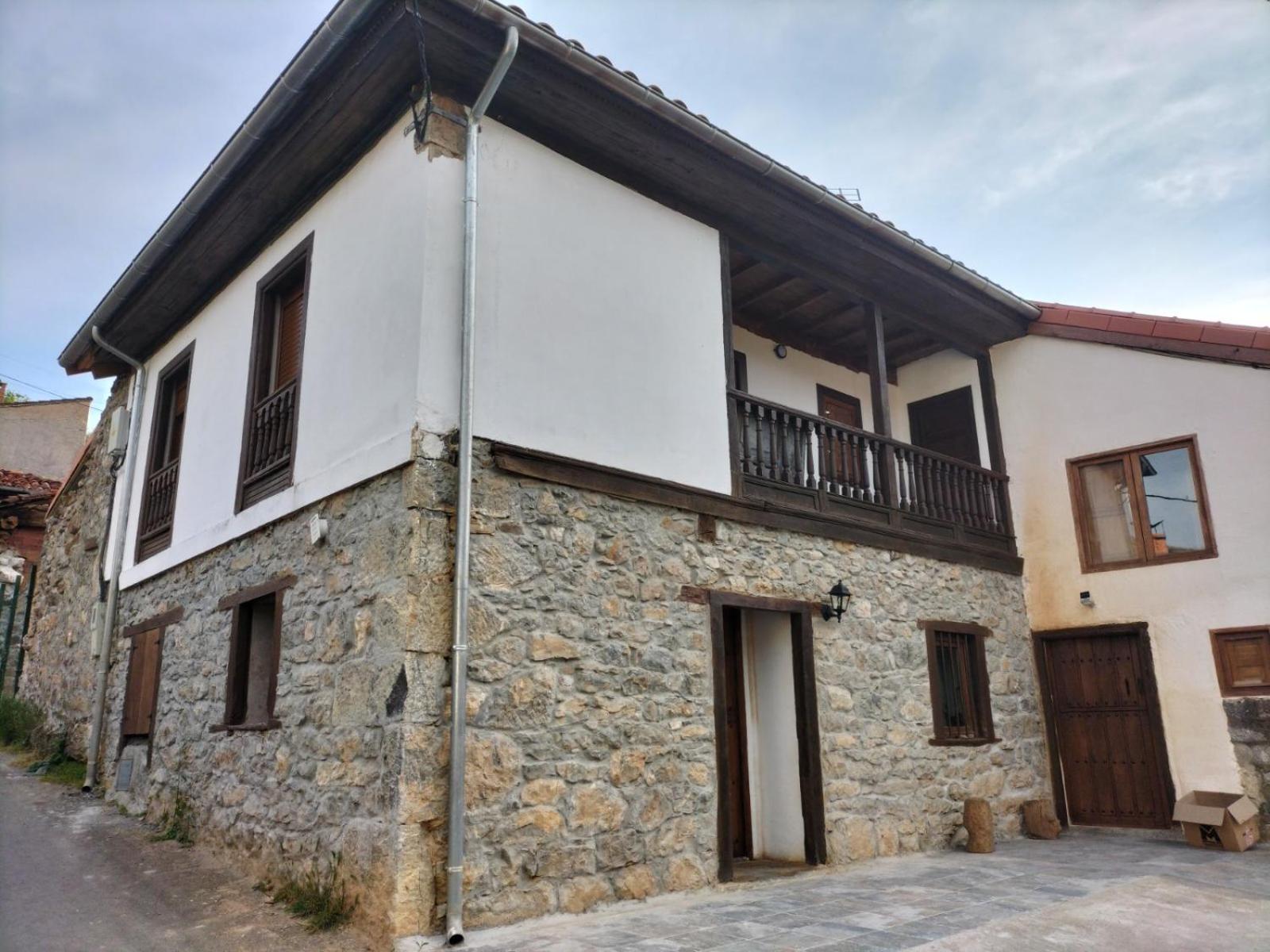 CASA SANTIBAÑEZ DE LA FUENTE