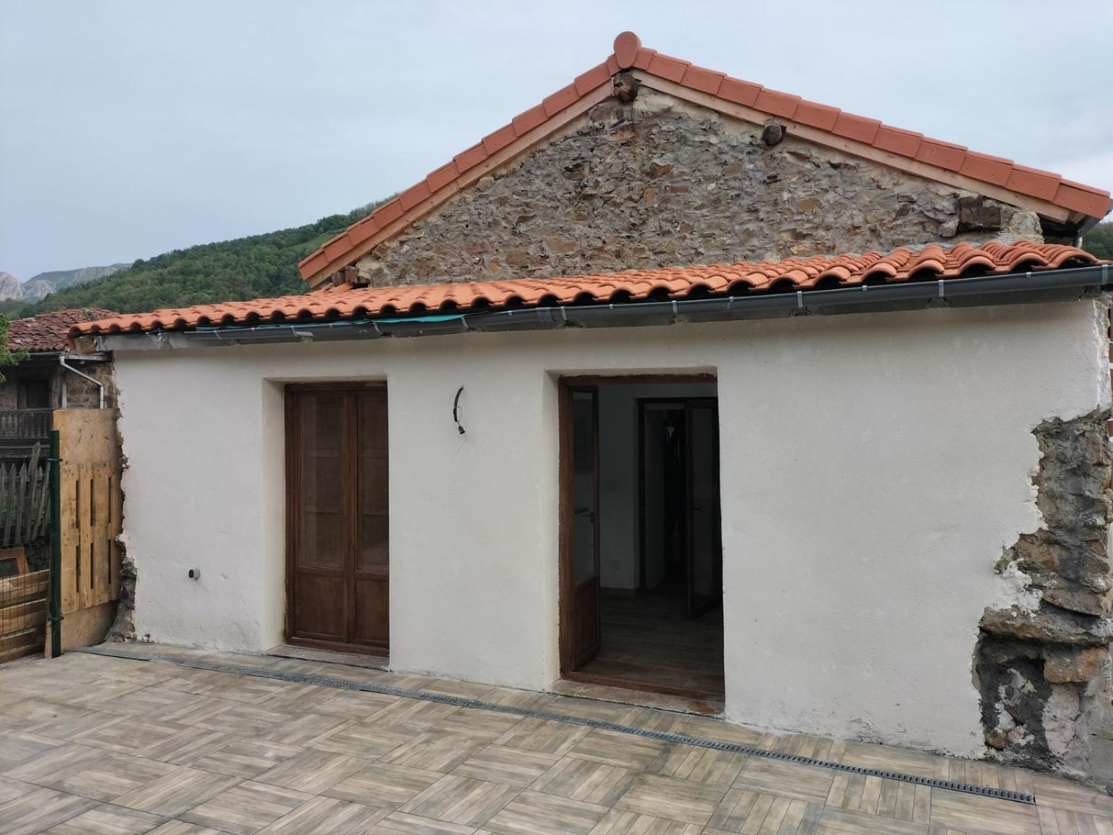 CASA SANTIBAÑEZ DE LA FUENTE