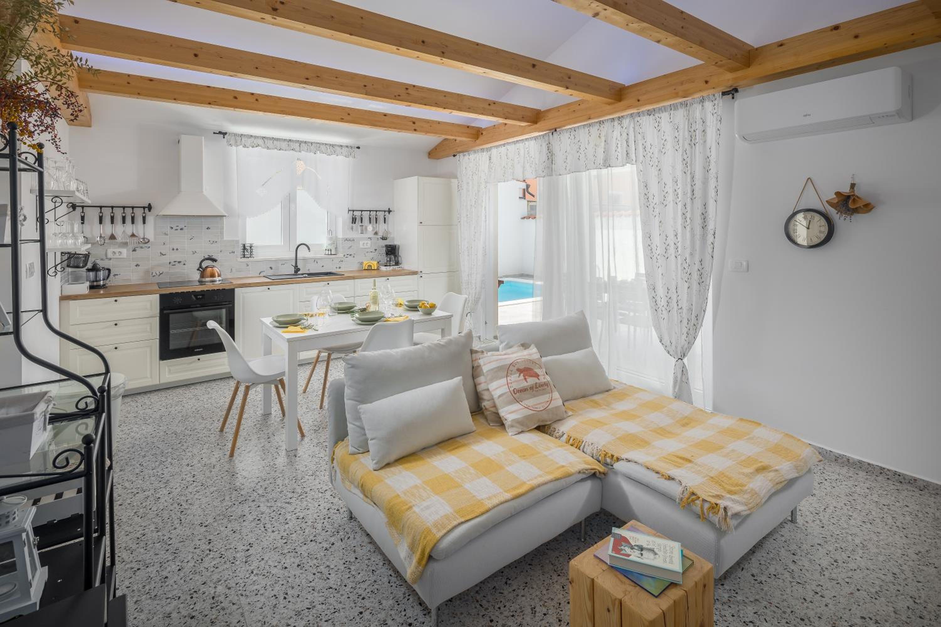 Spacious holiday house in Istria view 4