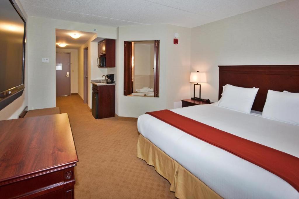 Brockville Vacations - Holiday Inn Express Hotel  Suites Brockville, an IHG Hotel - Property Image 23