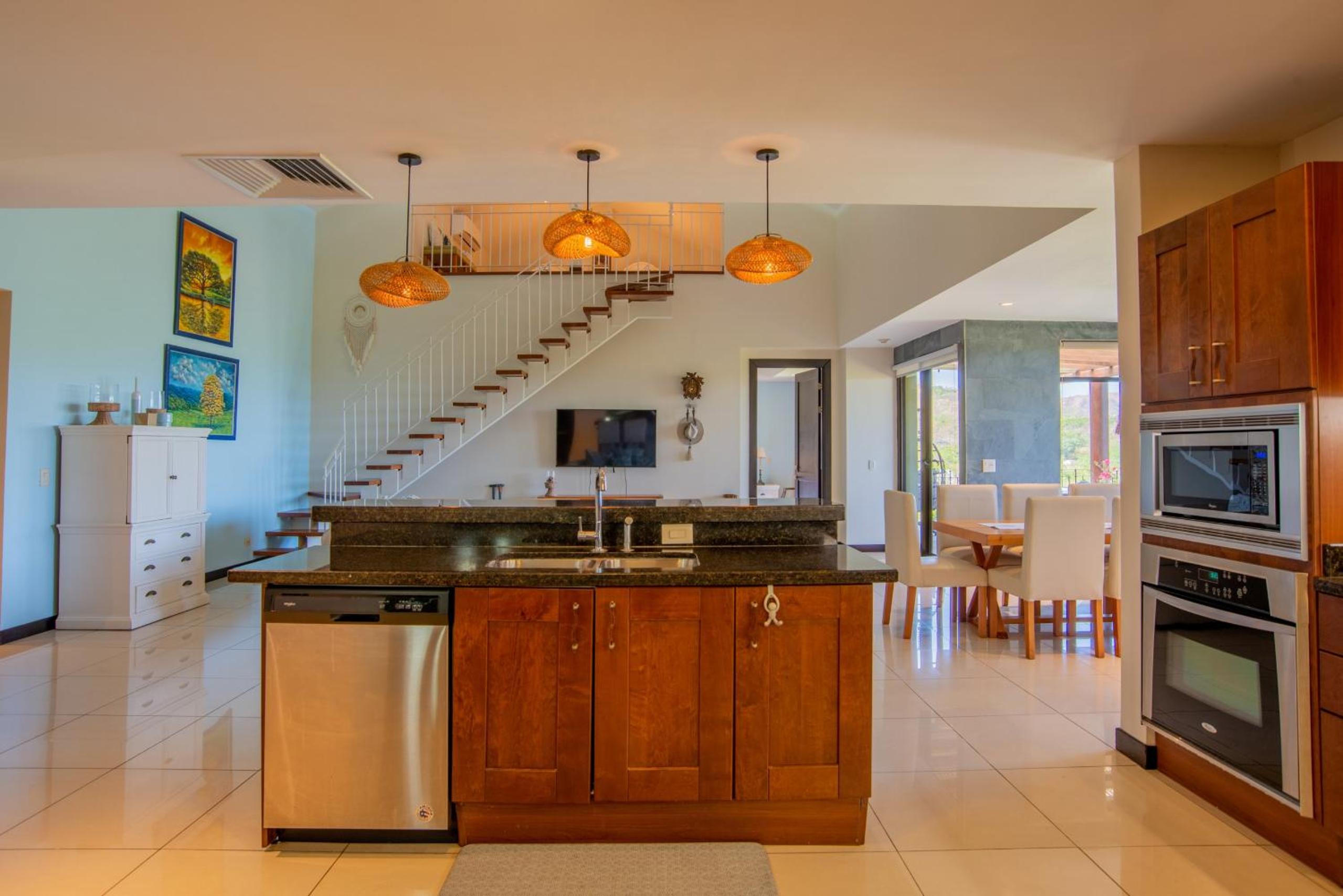 Adults Only 4BR Penthouse w Partial Ocean View, Carao Reserva Conchal