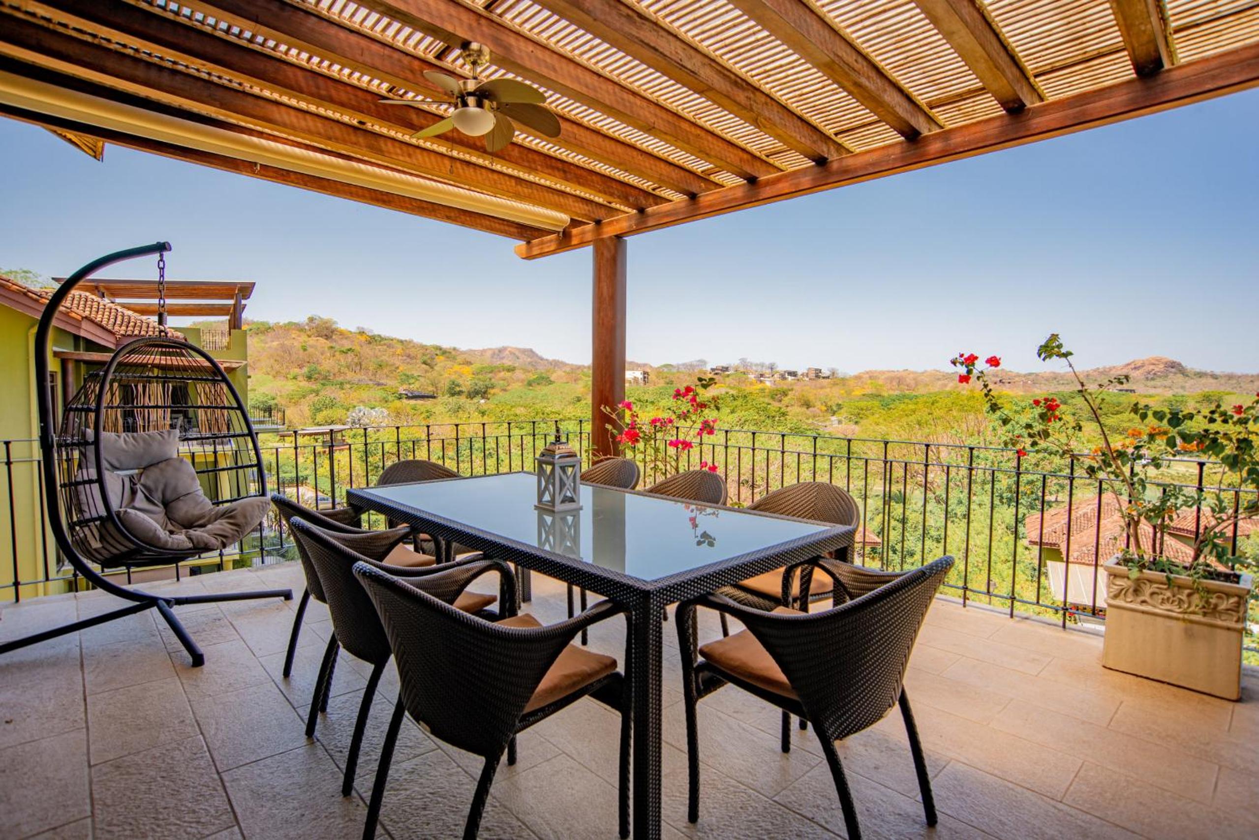 Adults Only 4BR Penthouse w Partial Ocean View, Carao Reserva Conchal