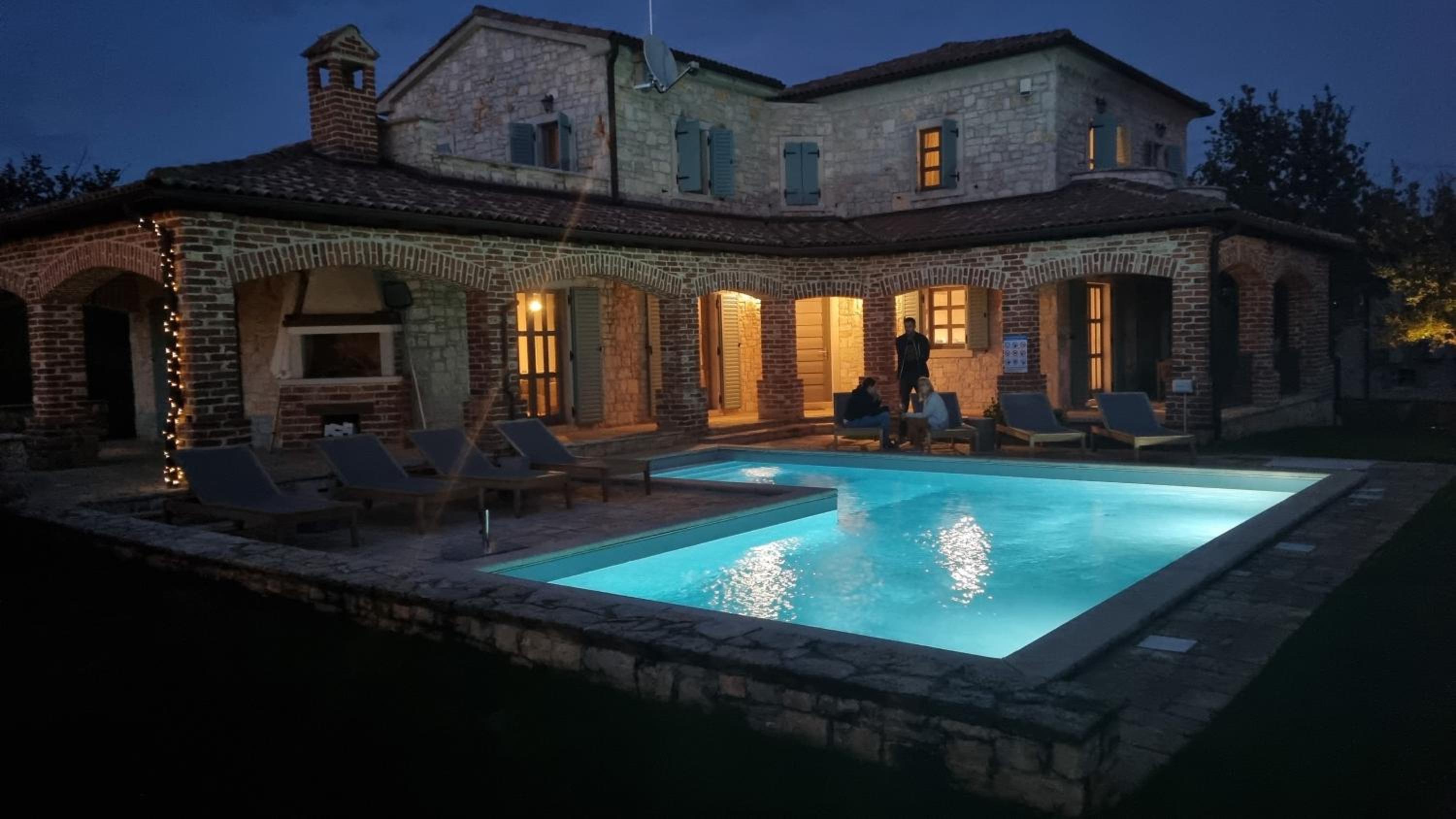 Villa Mint