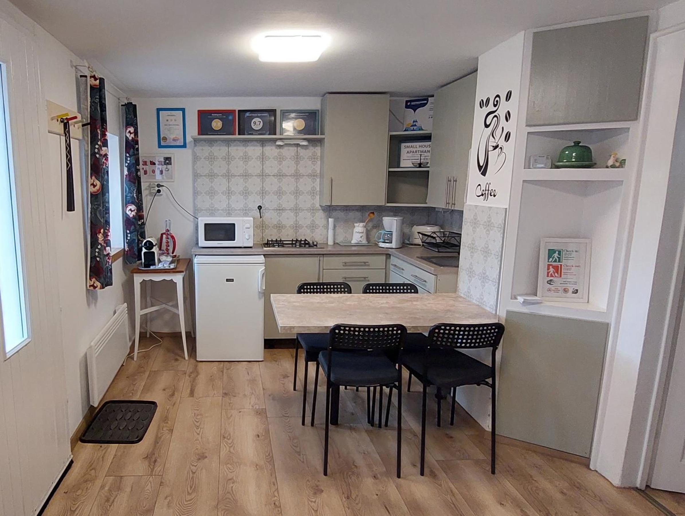 Small House Apartment view 4