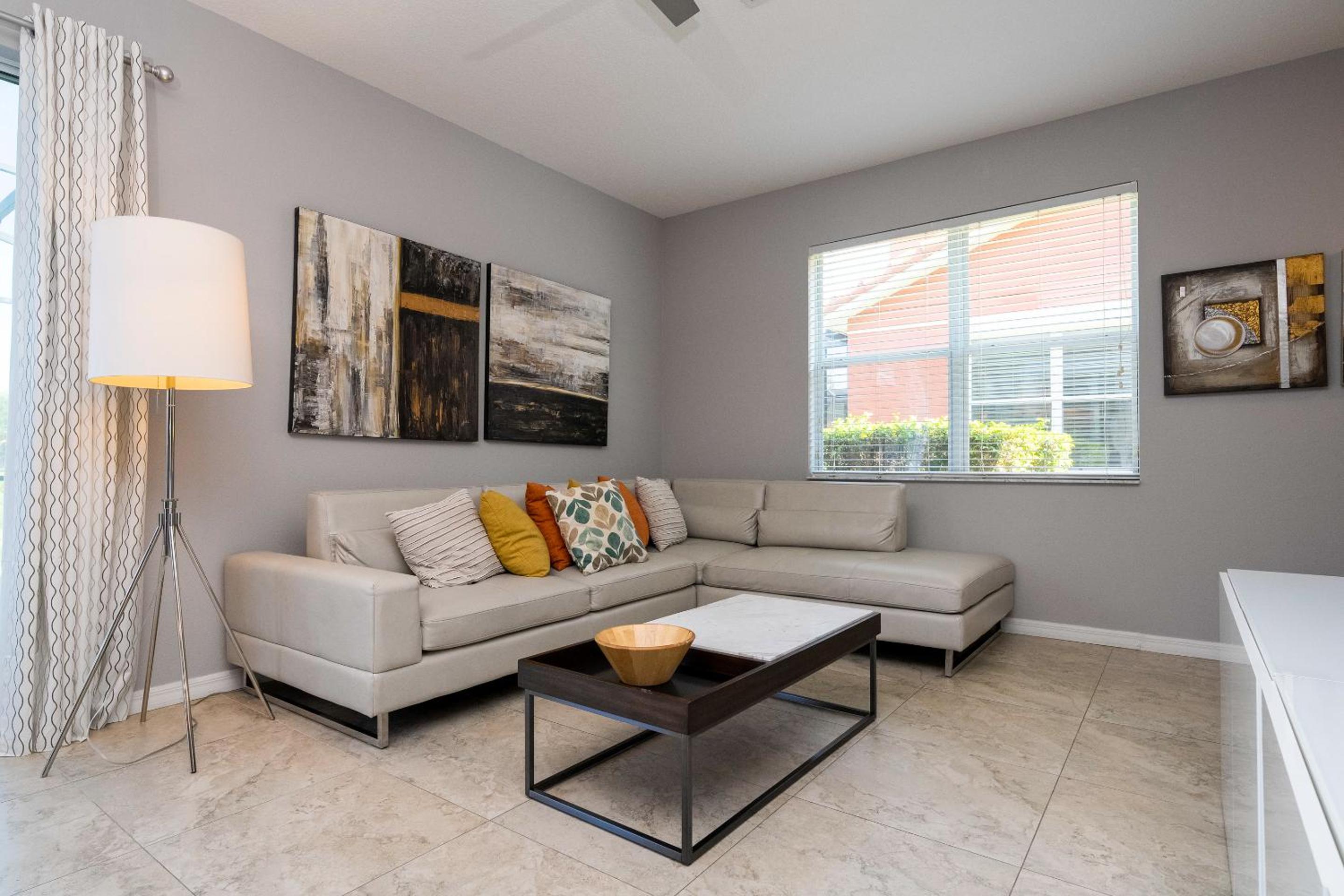 Moradda Lake View Home with a Private Pool 491