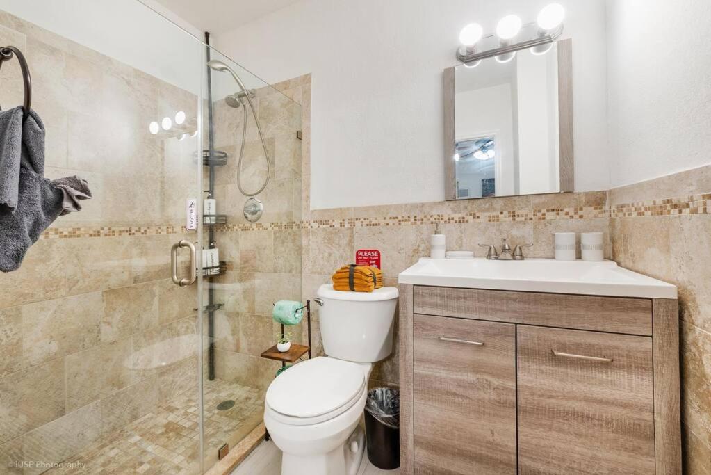 NO Perfect Location House in Miami Pool & Jacuzzi