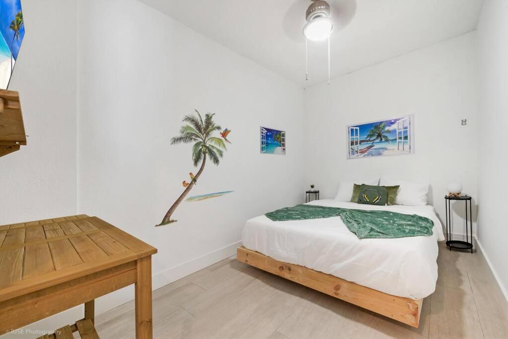 NO Perfect Location House in Miami Pool & Jacuzzi