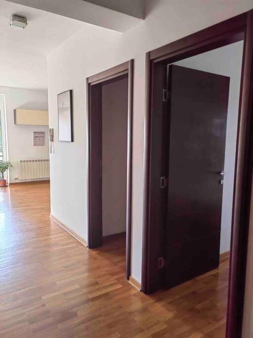 Azzaro apartment with two bedrooms view 5