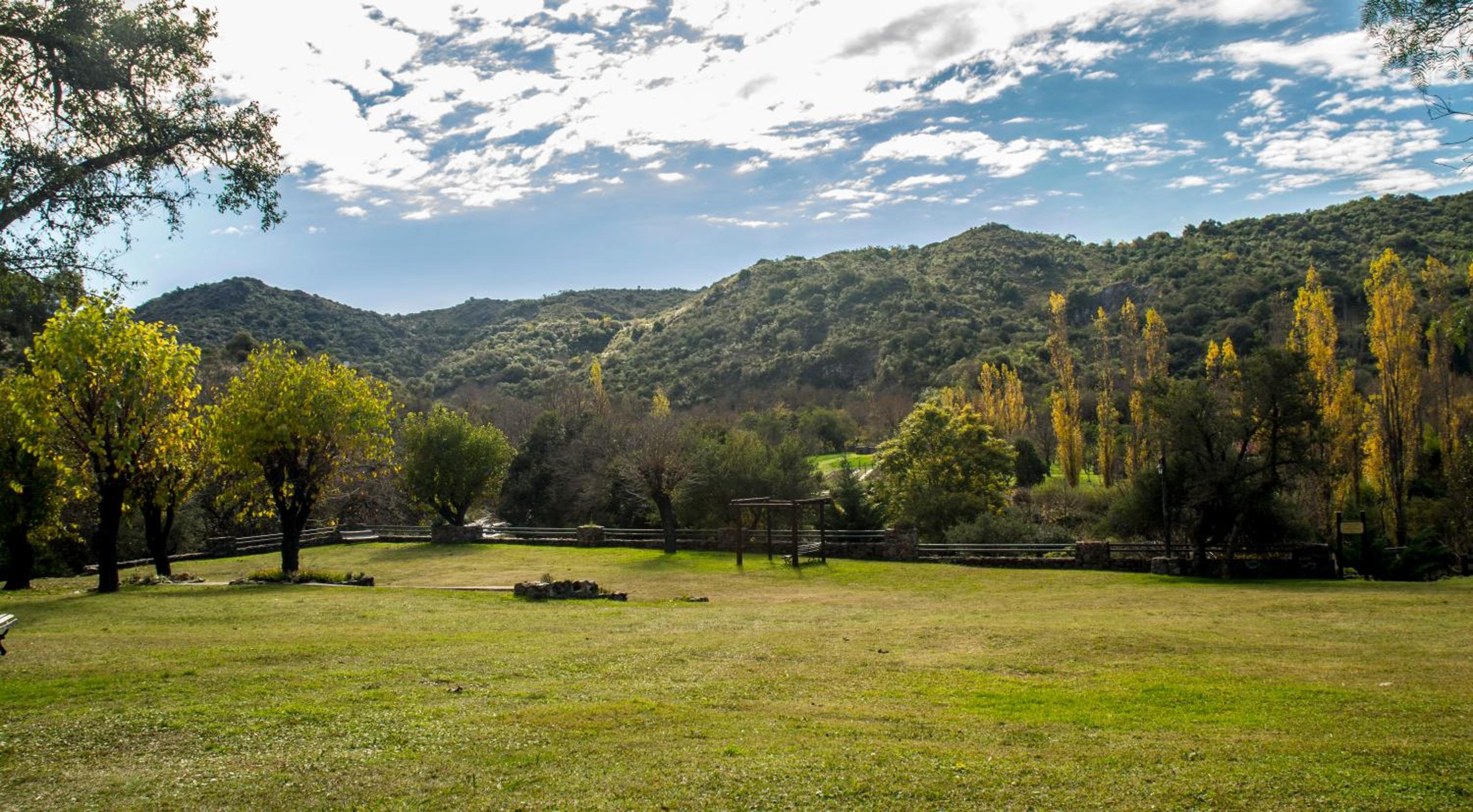 Cabaña Molle by Lugar