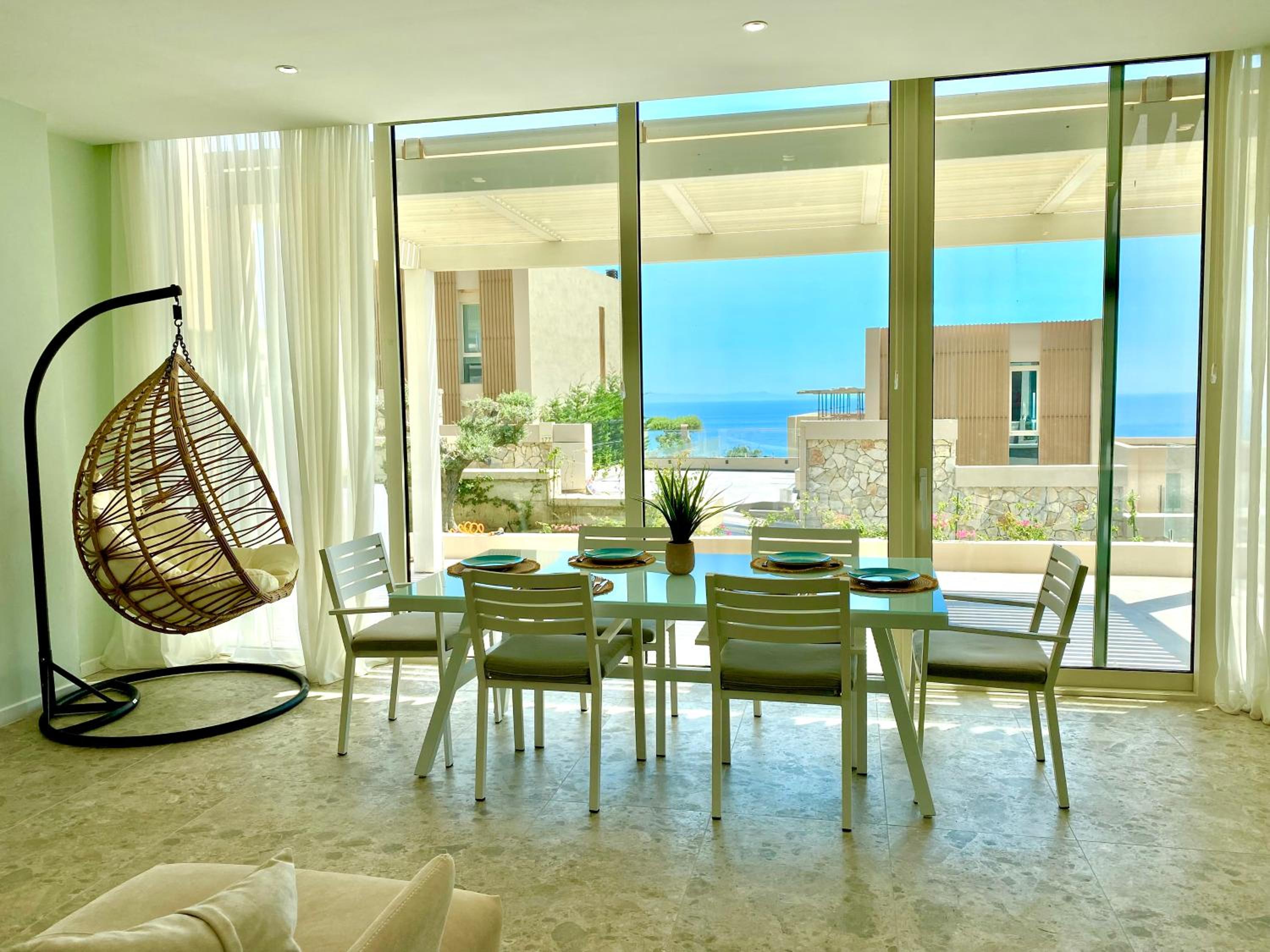 Seaclusion Villa Palase - Heated Pool & Jacuzzi