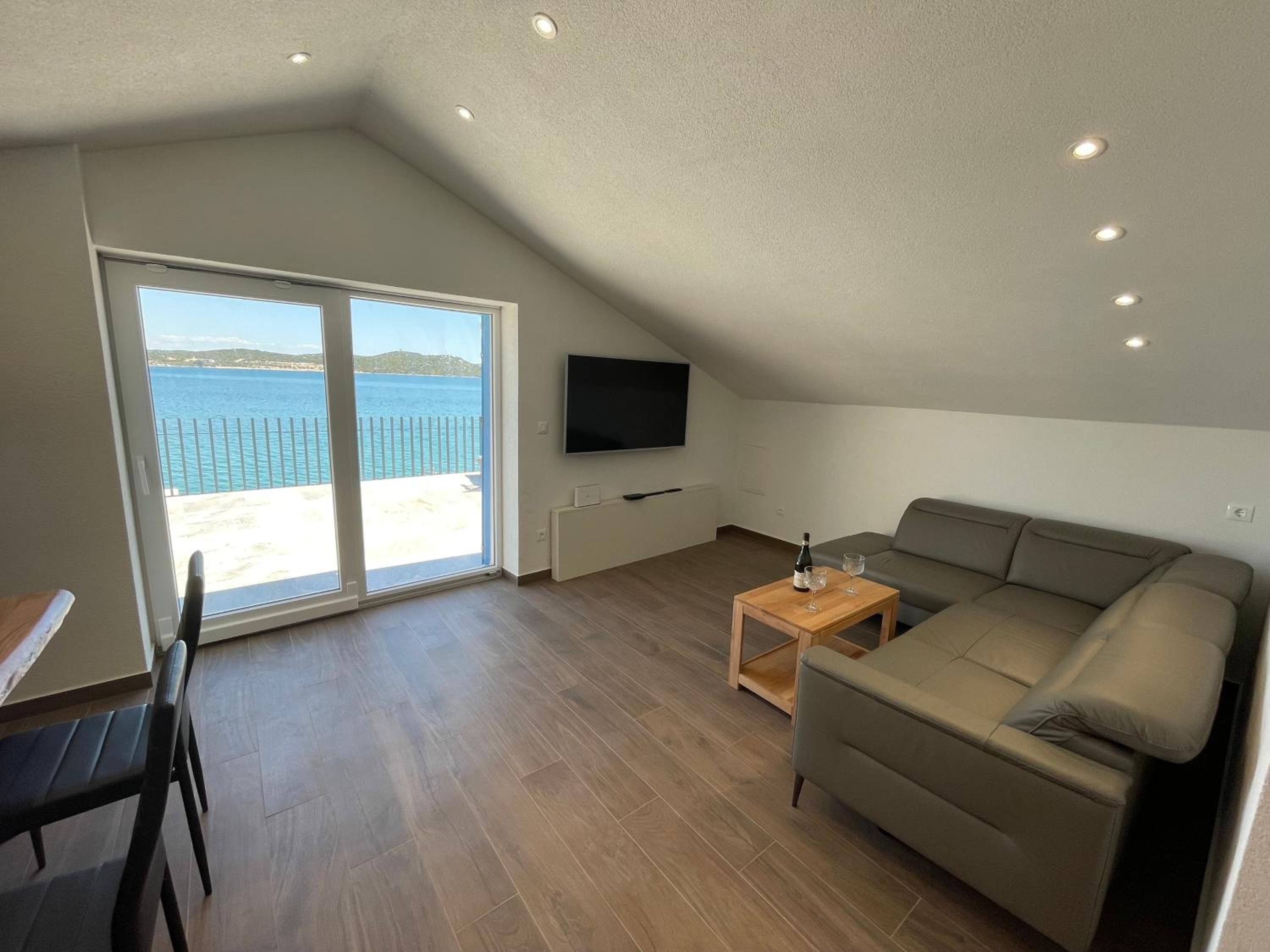 BEACHFRONT VILLA Murter