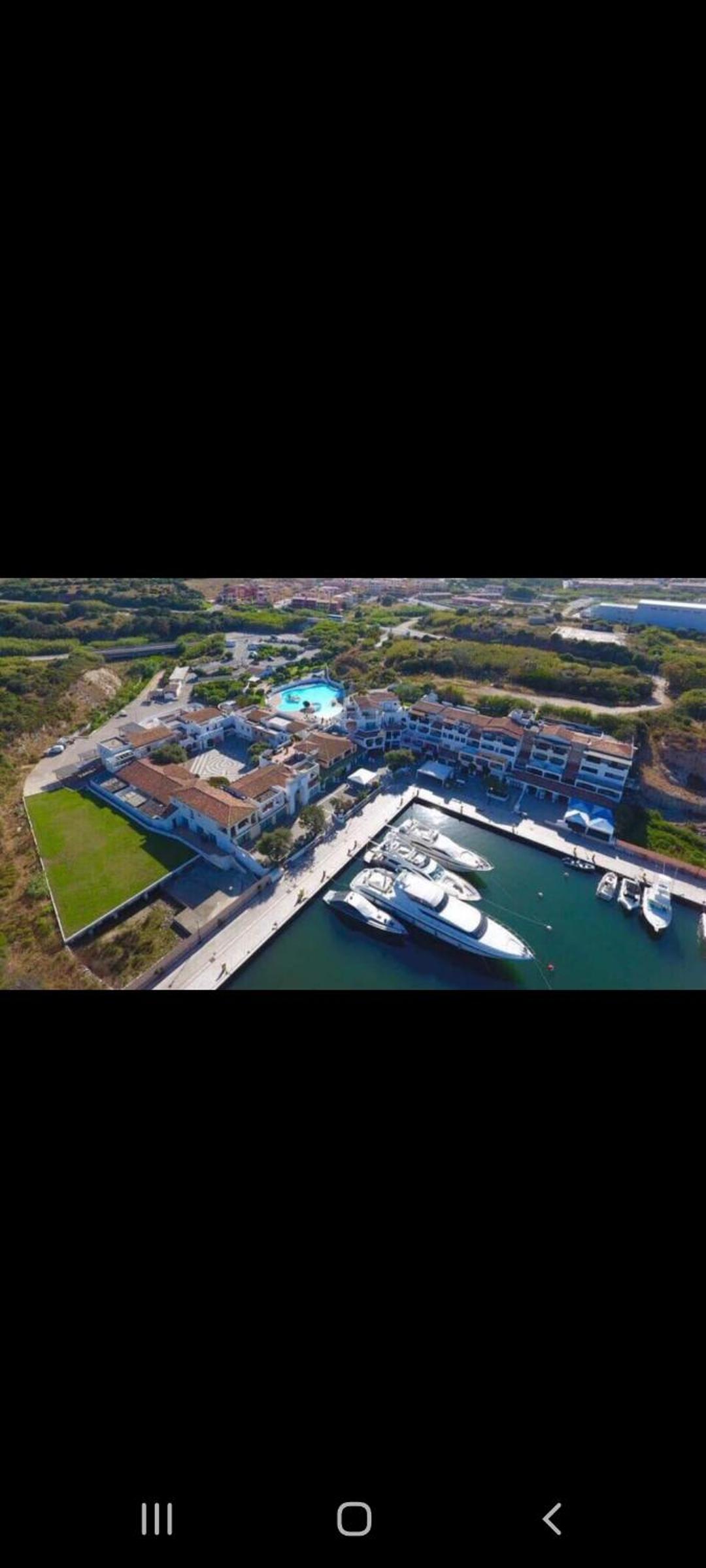 Hotel La chicca del porto - Image 1