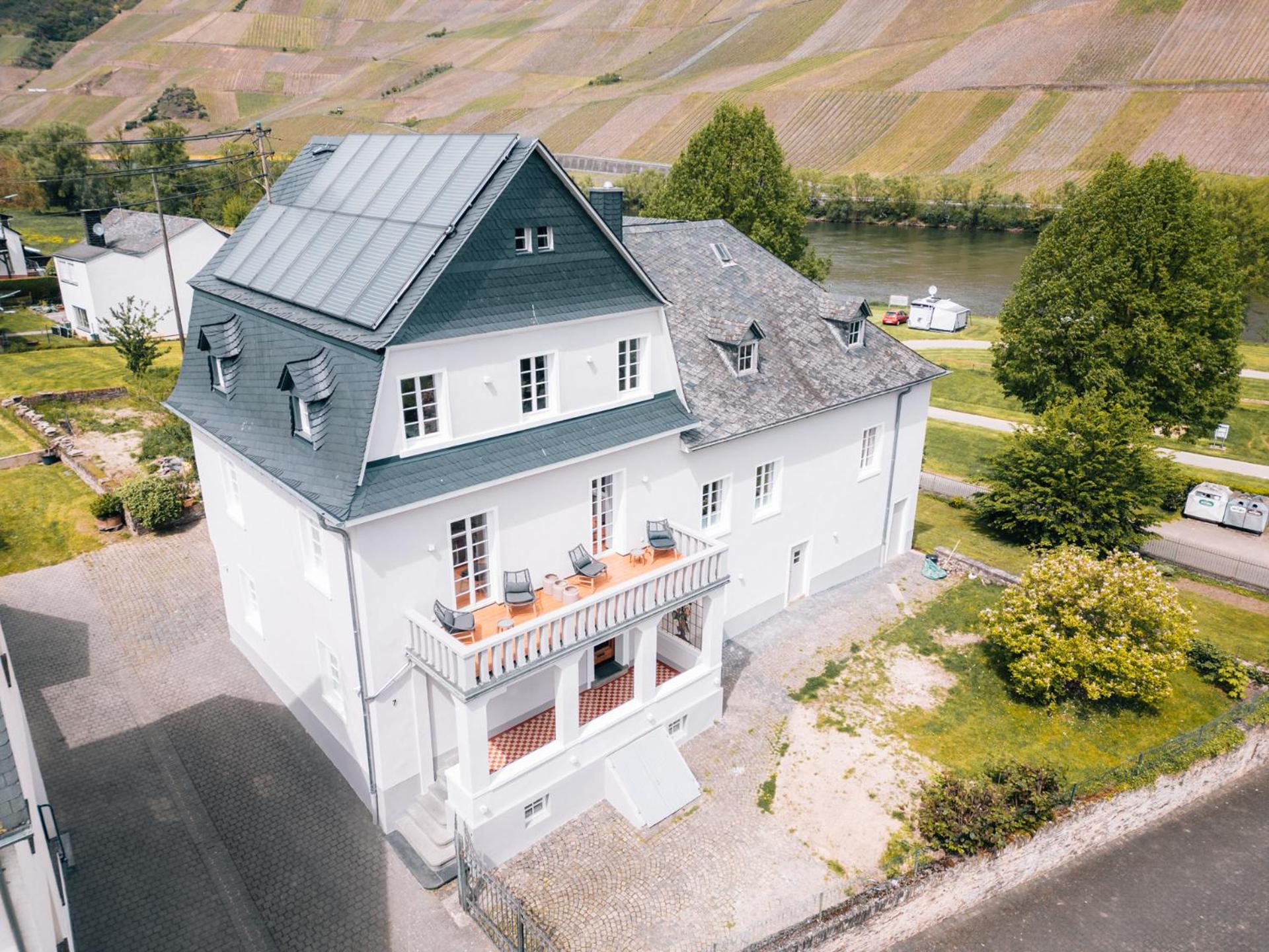 Gut Försterlay - Exklusive Boutique Apartments im historischen Winzerhaus direkt an der Mosel