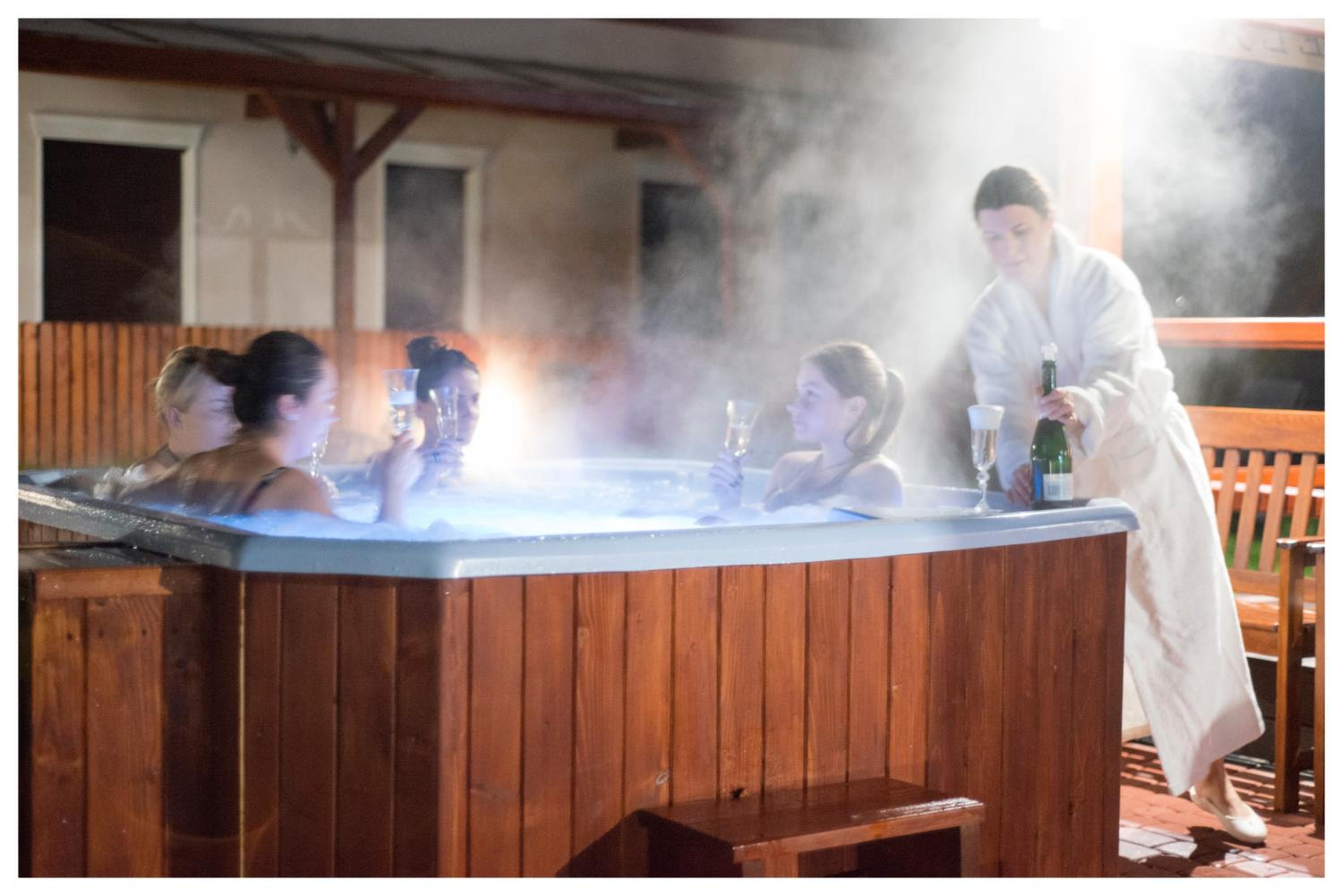 Jacuzzi