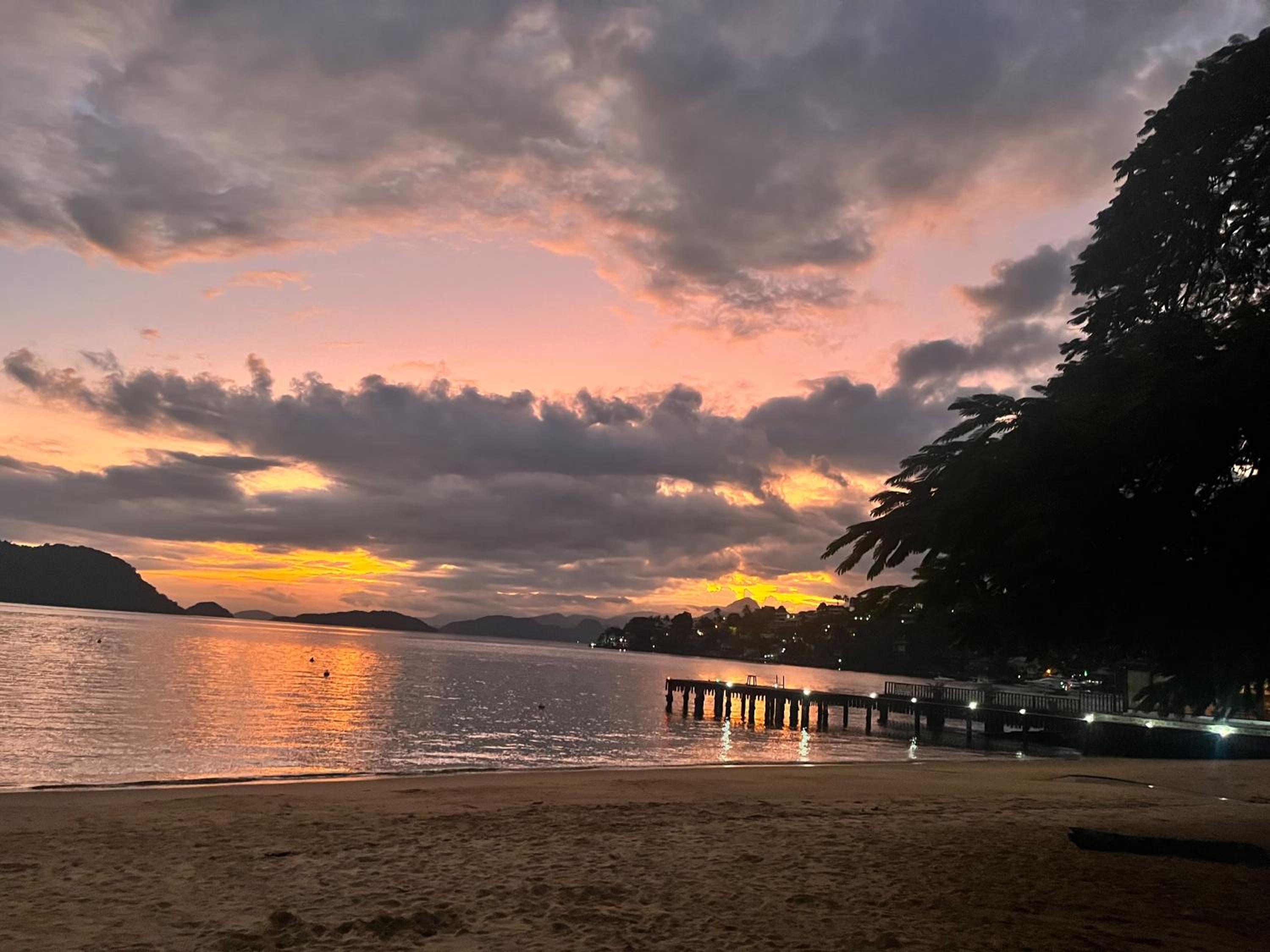 Angra Pe Na Areia