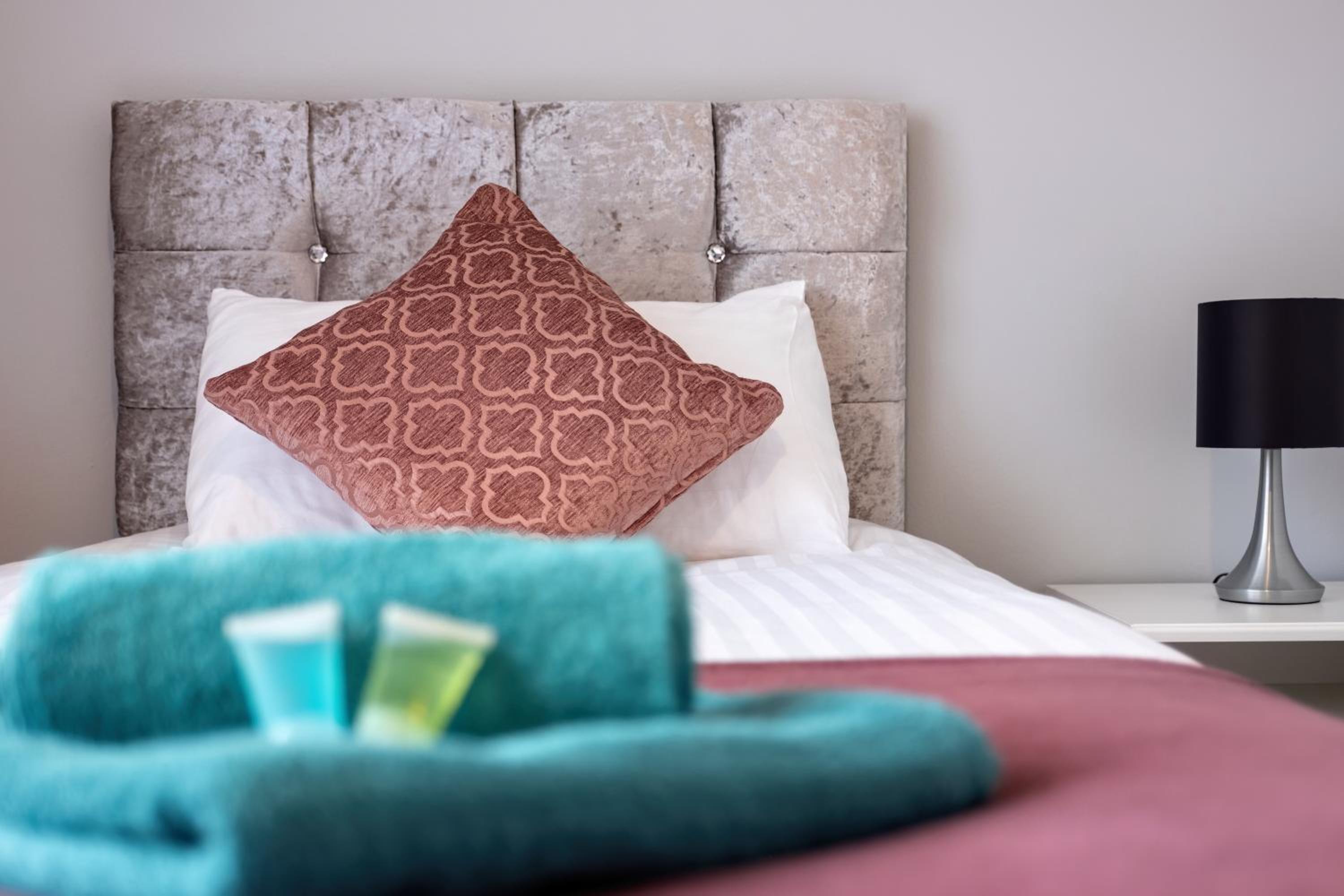 6bed Perfect stay! Contractors welcome! view 5