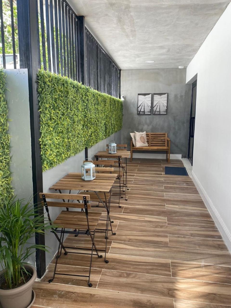 Suites By SalcedO