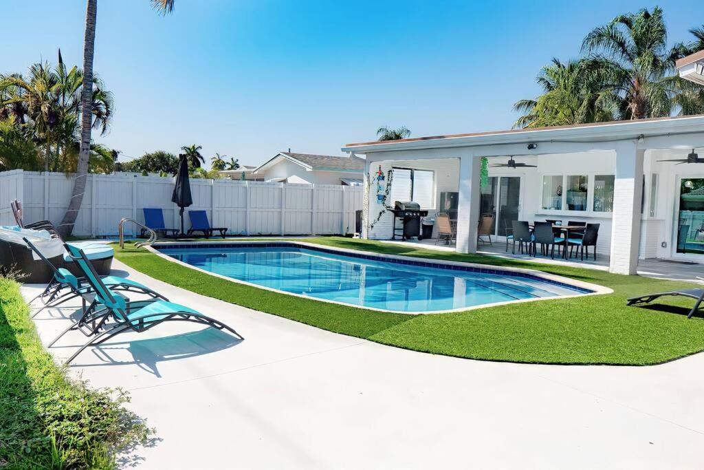 Luxurious & Modern Open Floor Plan Heated Pool Villa view 4