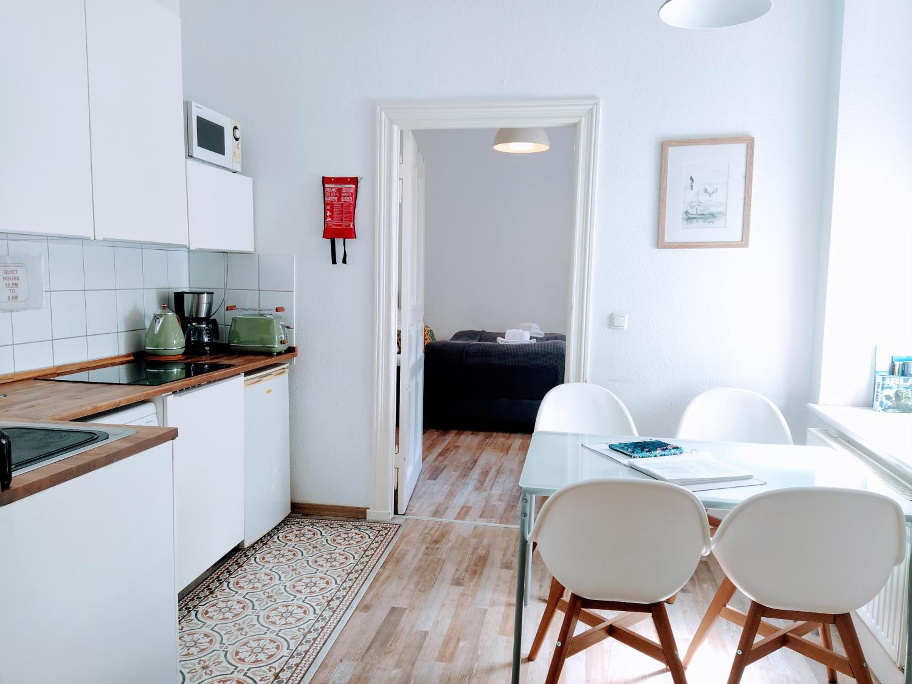 Central 2 bedroom flat for families & calm guests