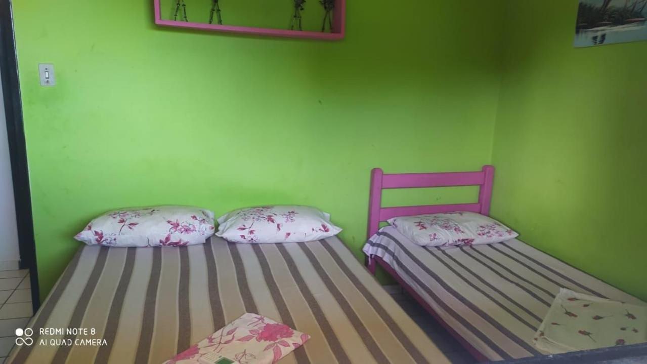 FLATS na Praia do Rio Âmbar, 40 m da praia, com 60 m2, cozinha completa, 2 quartos com ar condicionado, acomoda 8 pessoas, piscinas, área de lazer, WIFI, c