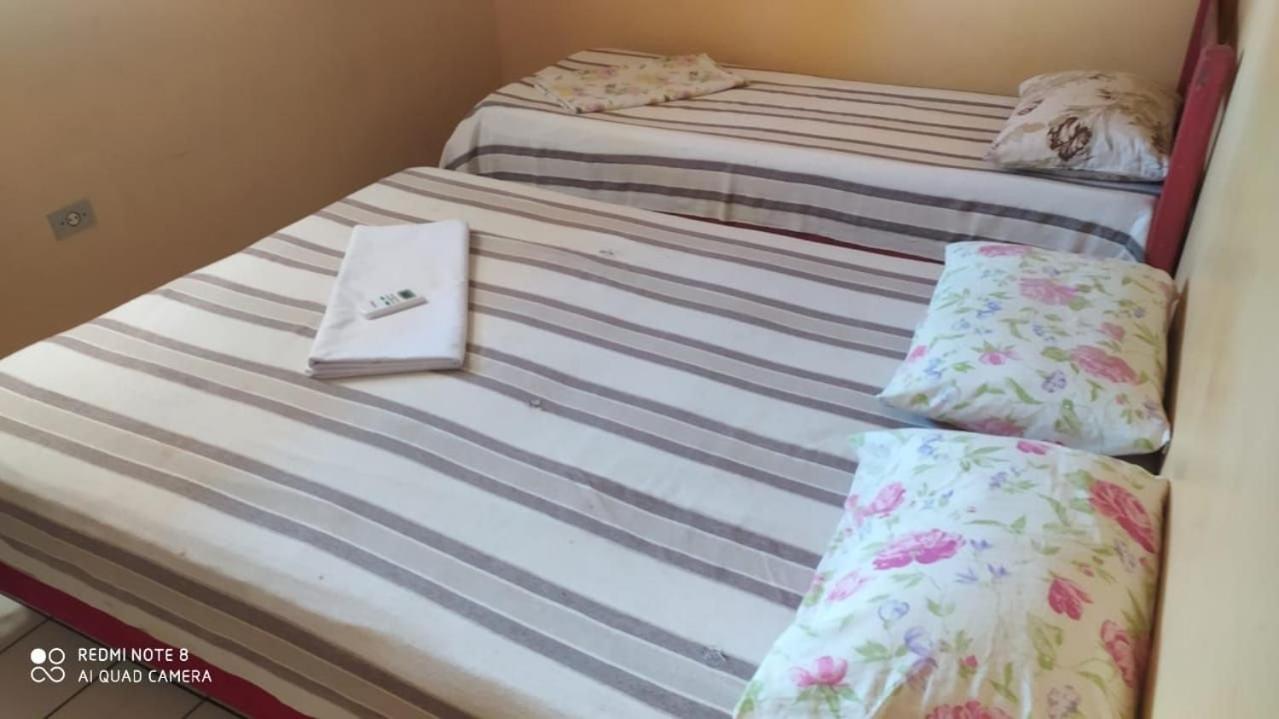 FLATS na Praia do Rio Âmbar, 40 m da praia, com 60 m2, cozinha completa, 2 quartos com ar condicionado, acomoda 8 pessoas, piscinas, área de lazer, WIFI, c
